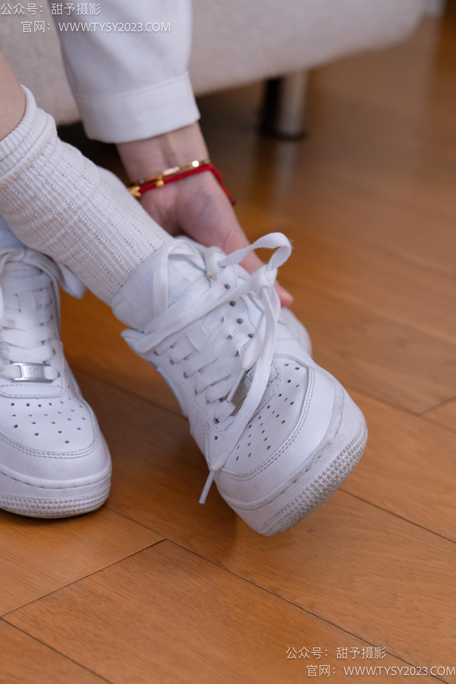 图片[47]-甜予摄影 NO.049 小粥-板鞋、白棉袜、裸足[135P] – 速更版-美库