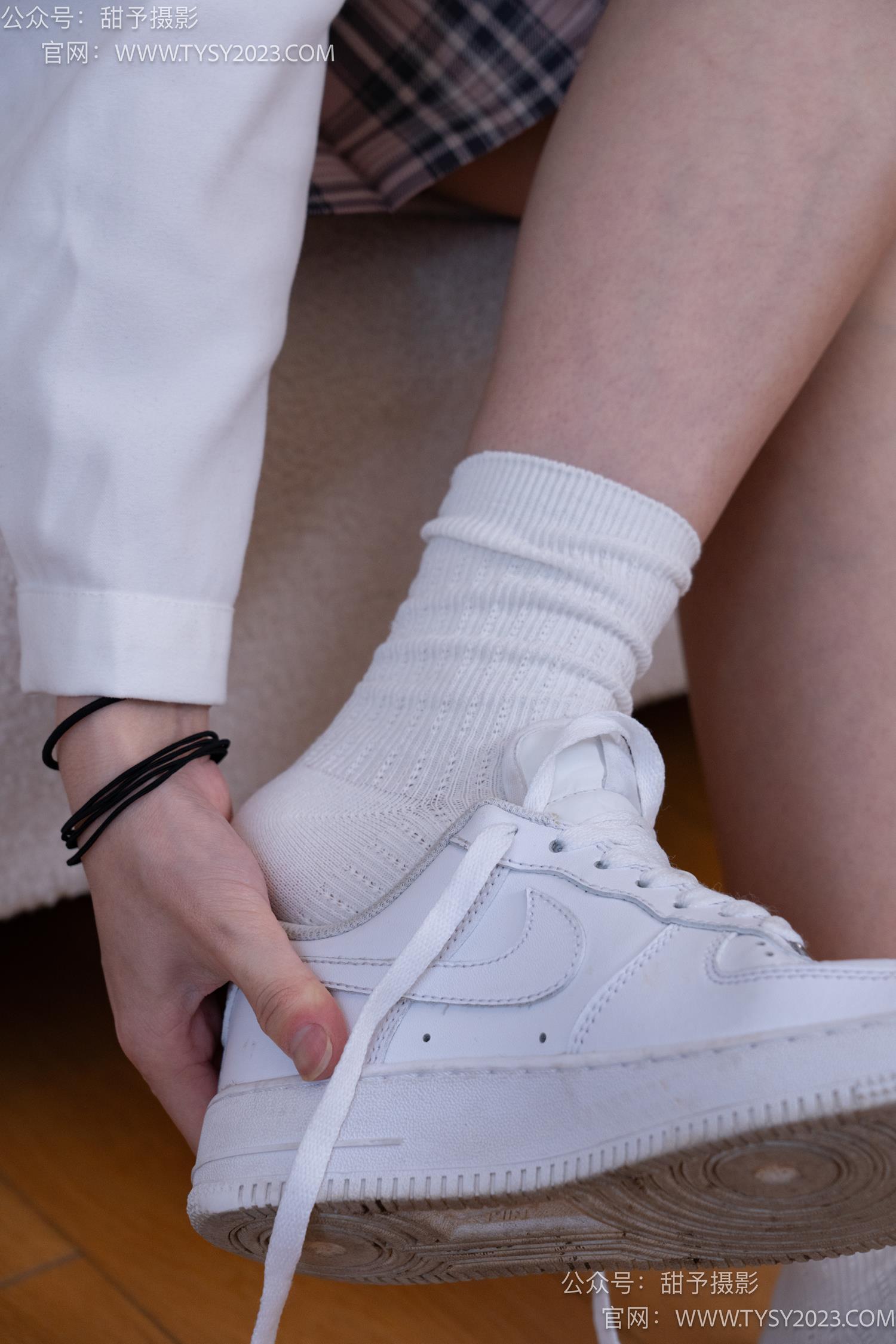 图片[50]-甜予摄影 NO.049 小粥-板鞋、白棉袜、裸足[135P] – 速更版-美库