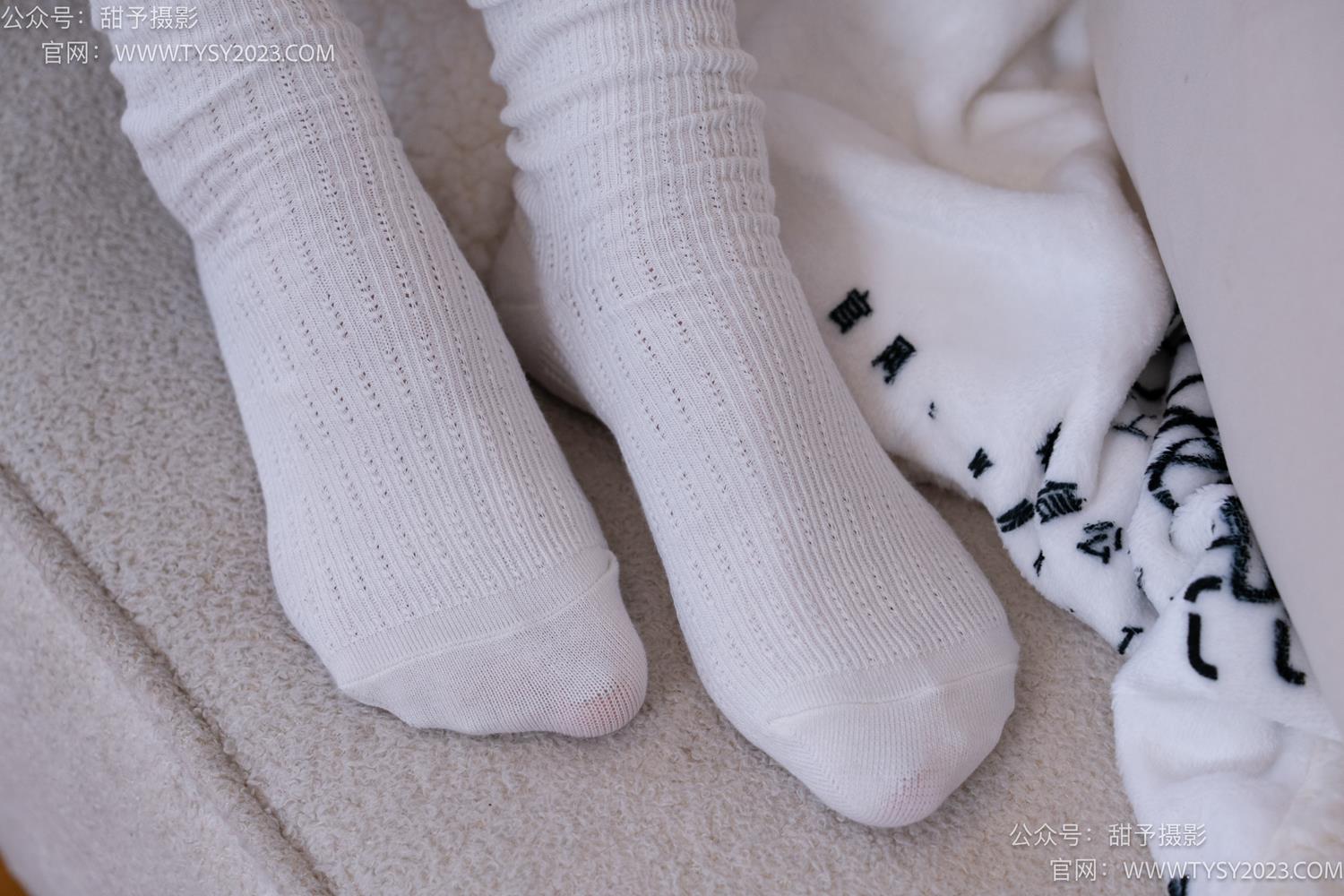 图片[56]-甜予摄影 NO.049 小粥-板鞋、白棉袜、裸足[135P] – 速更版-美库