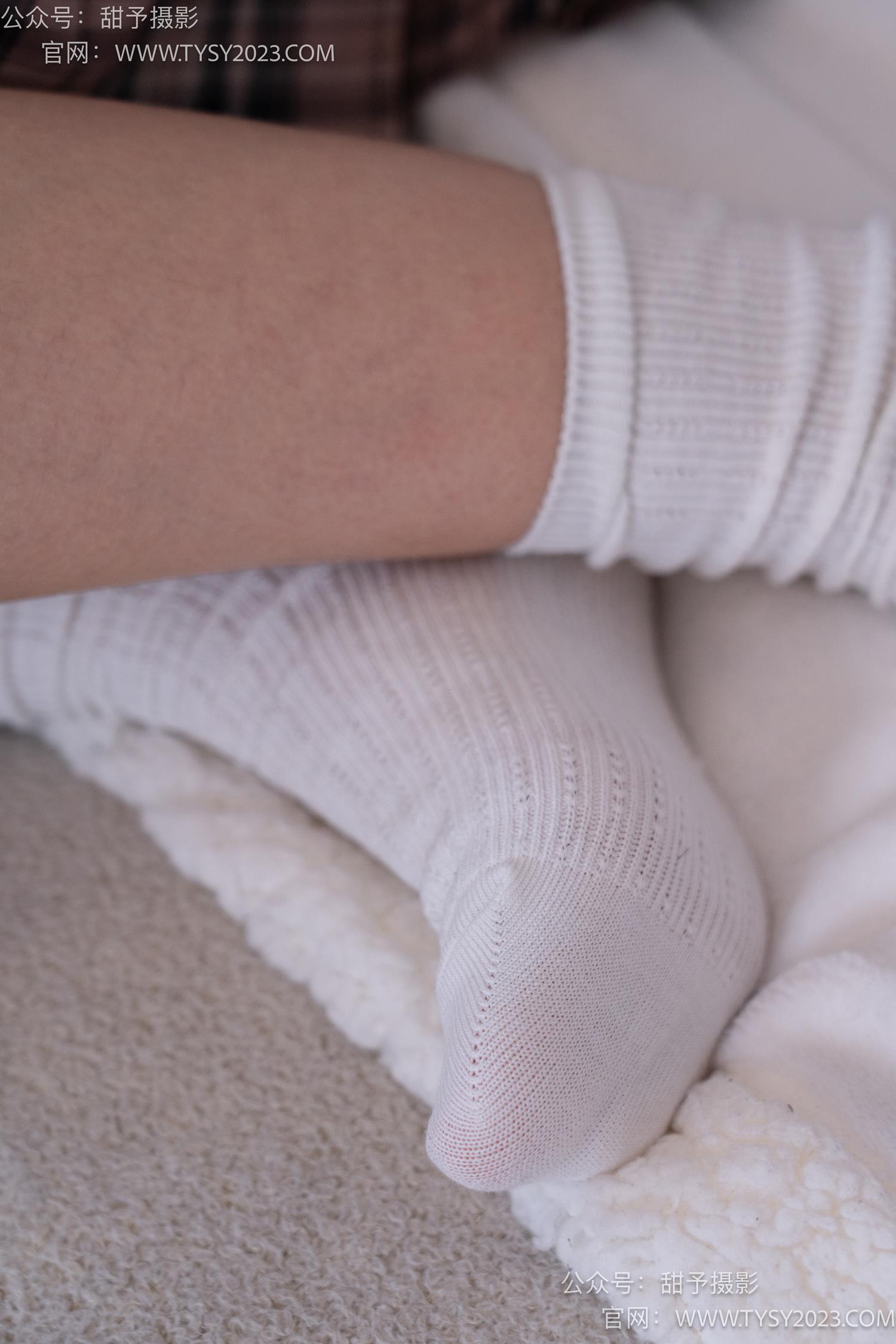 图片[71]-甜予摄影 NO.049 小粥-板鞋、白棉袜、裸足[135P] – 速更版-美库