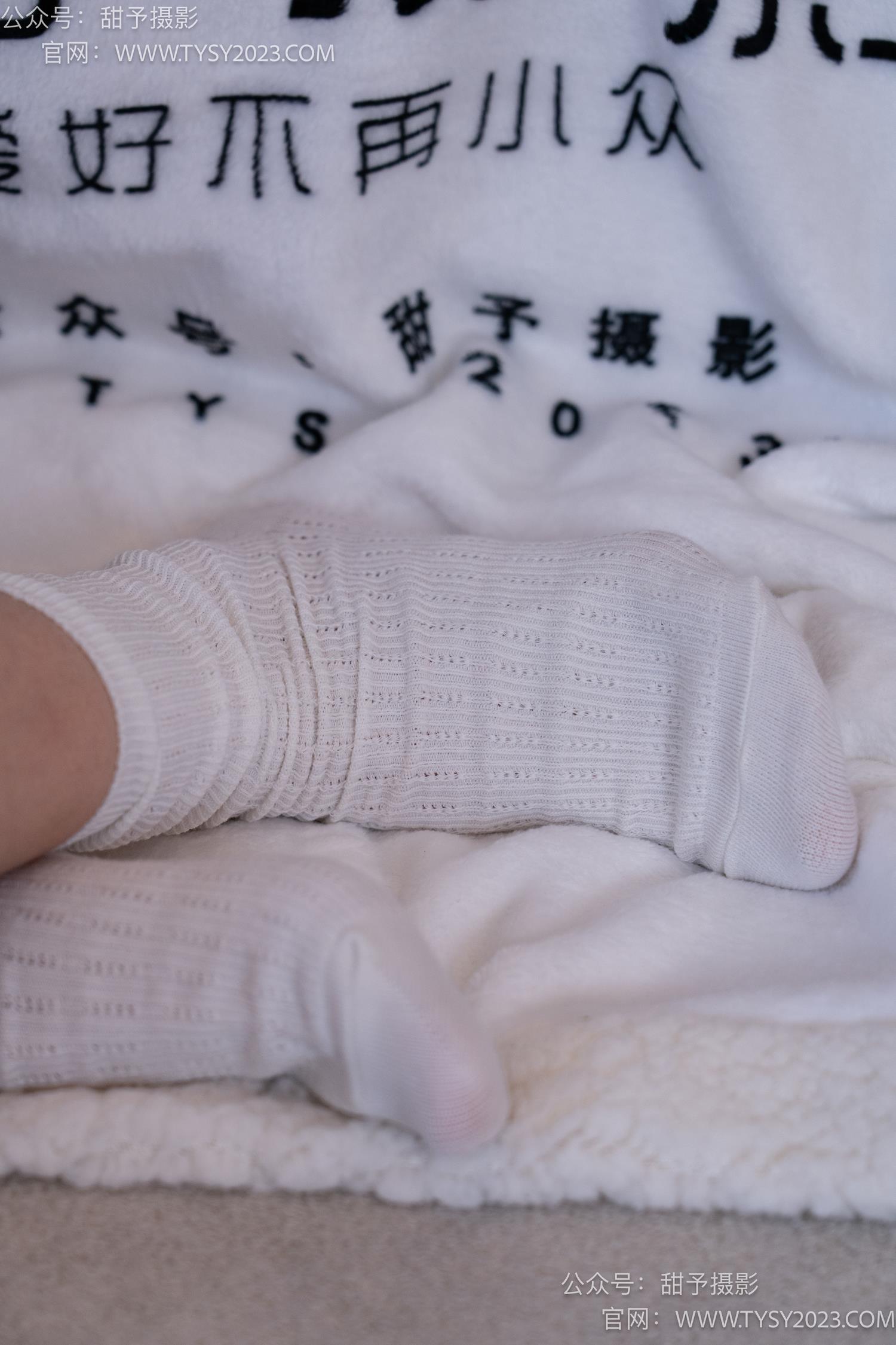 图片[72]-甜予摄影 NO.049 小粥-板鞋、白棉袜、裸足[135P] – 速更版-美库