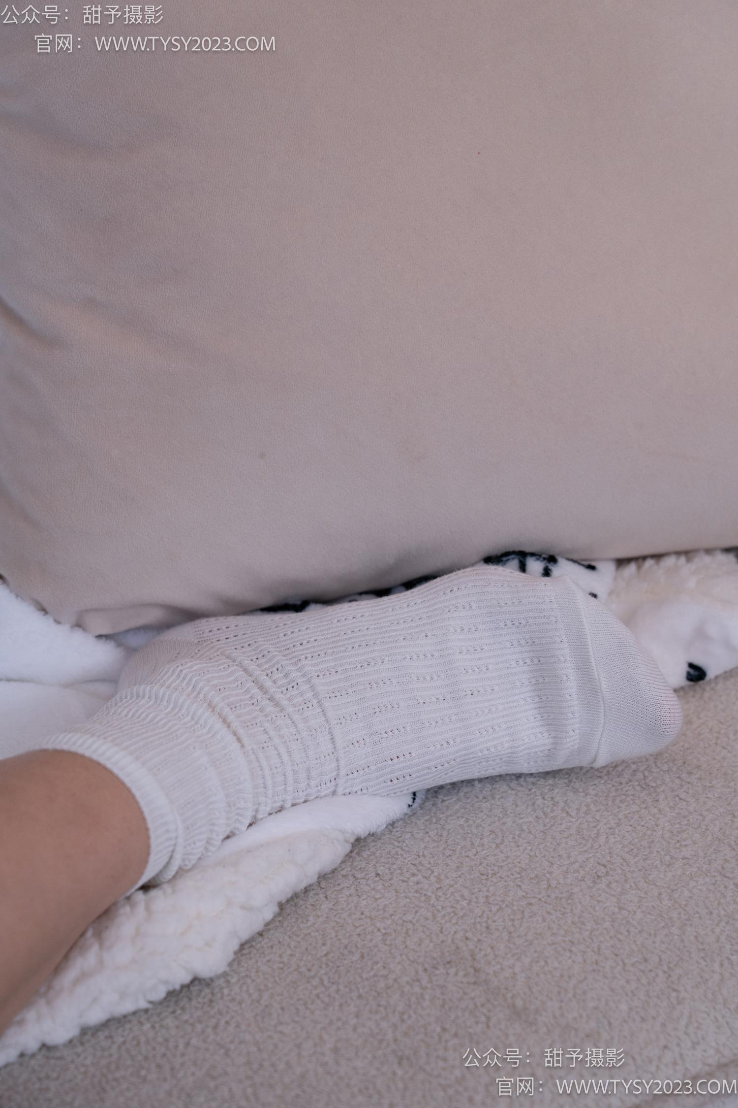 图片[75]-甜予摄影 NO.049 小粥-板鞋、白棉袜、裸足[135P] – 速更版-美库