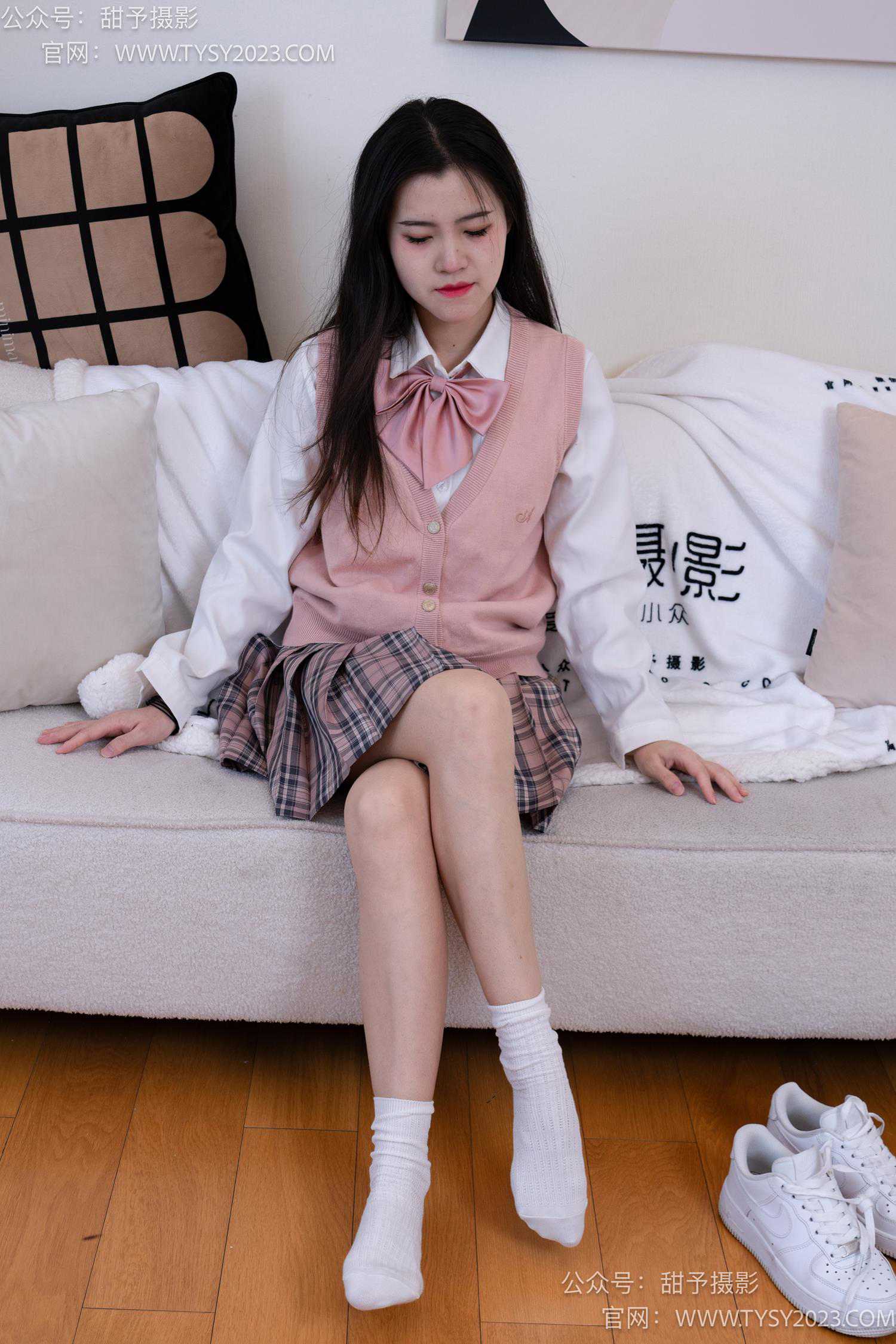 图片[76]-甜予摄影 NO.049 小粥-板鞋、白棉袜、裸足[135P] – 速更版-美库