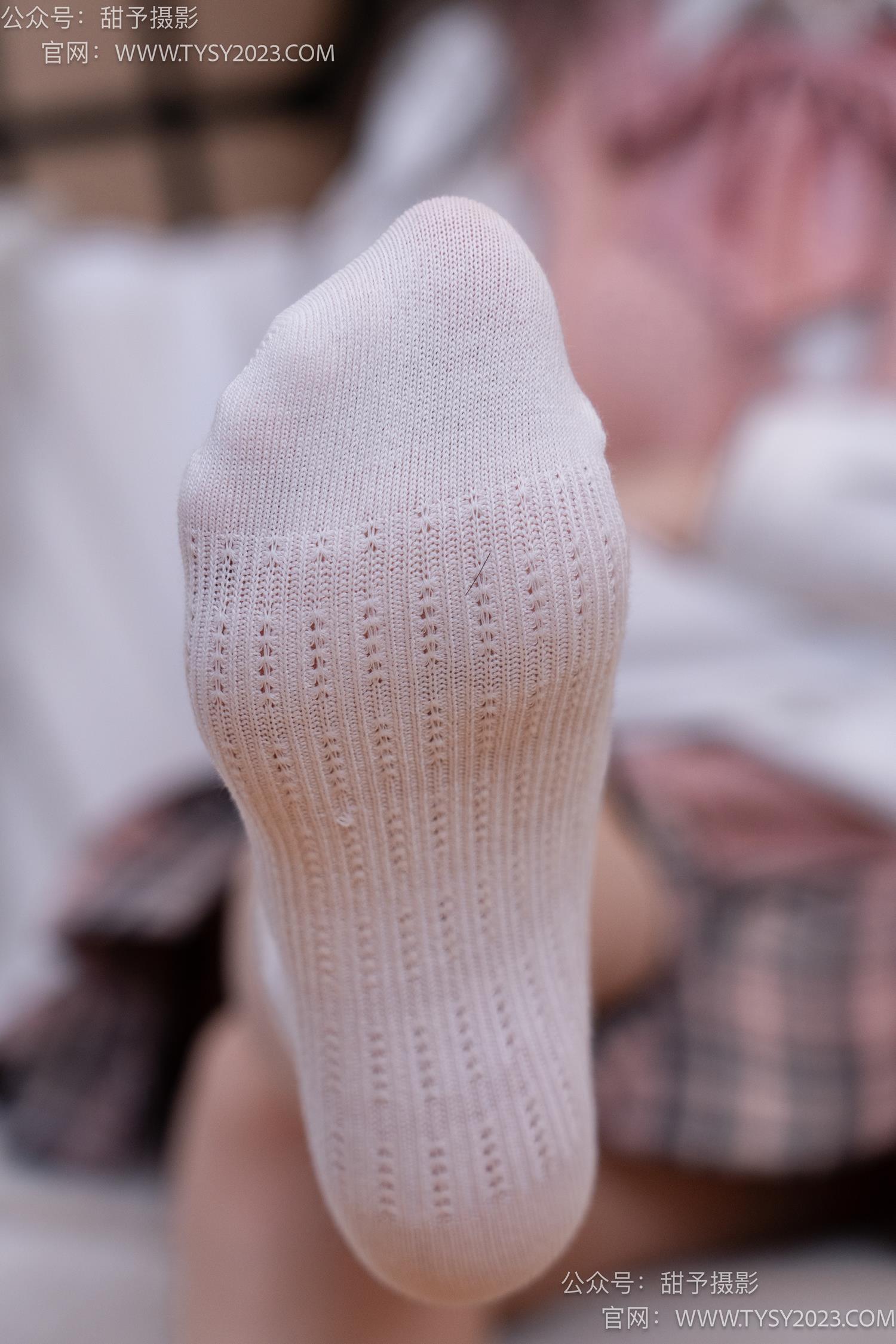 图片[80]-甜予摄影 NO.049 小粥-板鞋、白棉袜、裸足[135P] – 速更版-美库