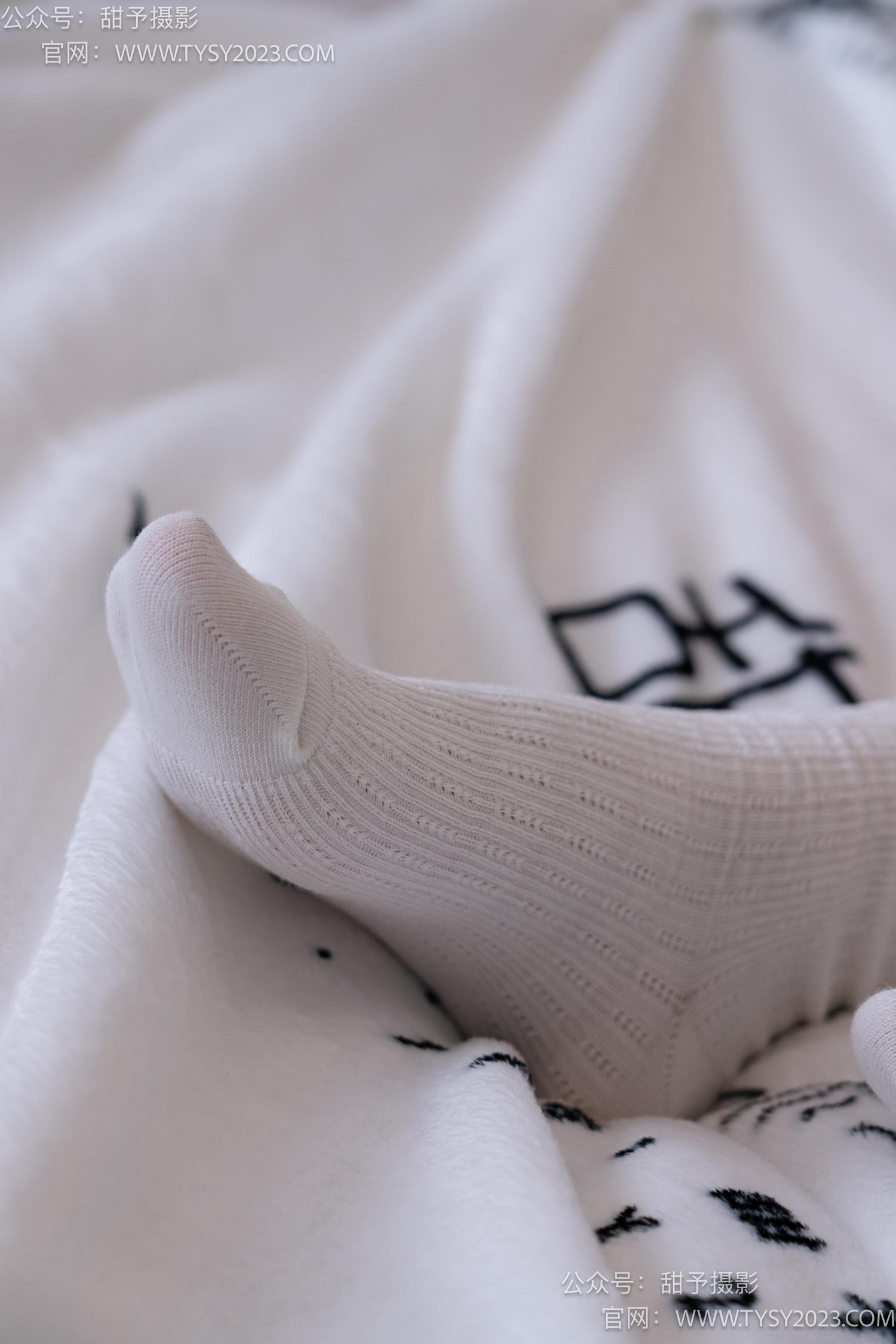 图片[90]-甜予摄影 NO.049 小粥-板鞋、白棉袜、裸足[135P] – 速更版-美库