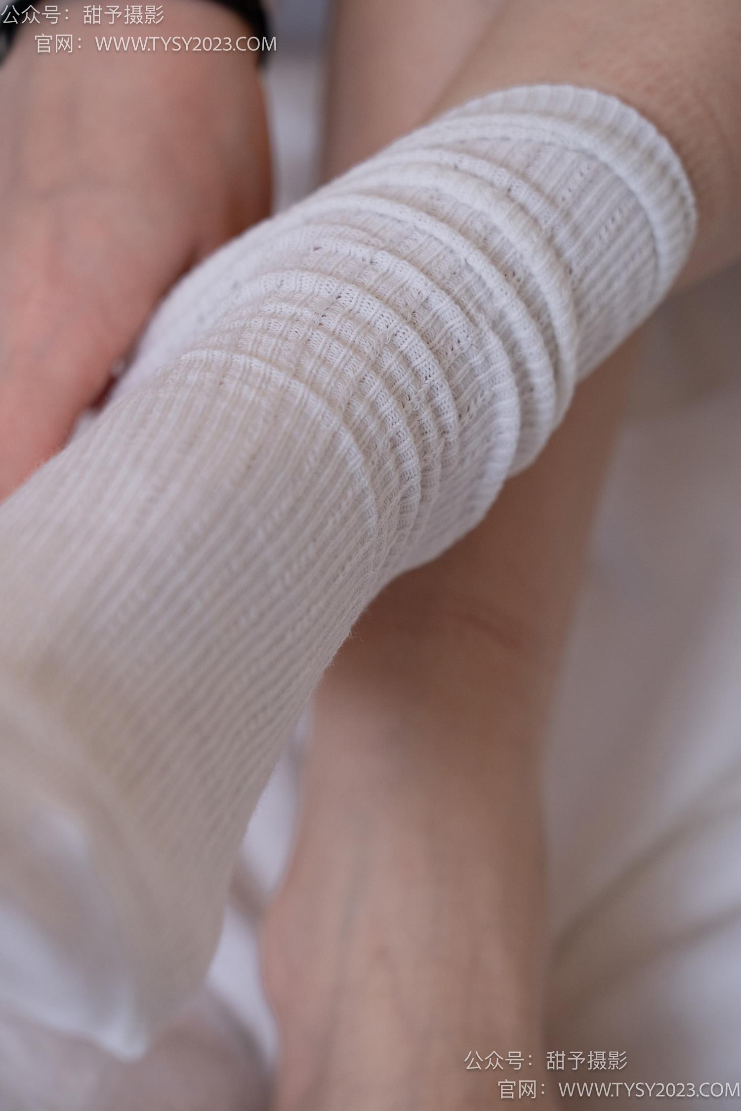 图片[98]-甜予摄影 NO.049 小粥-板鞋、白棉袜、裸足[135P] – 速更版-美库