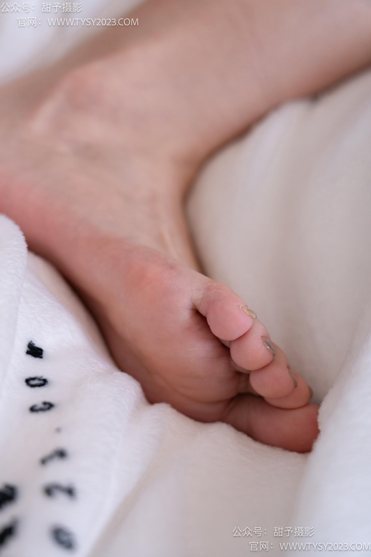 图片[114]-甜予摄影 NO.049 小粥-板鞋、白棉袜、裸足[135P] – 速更版-美库