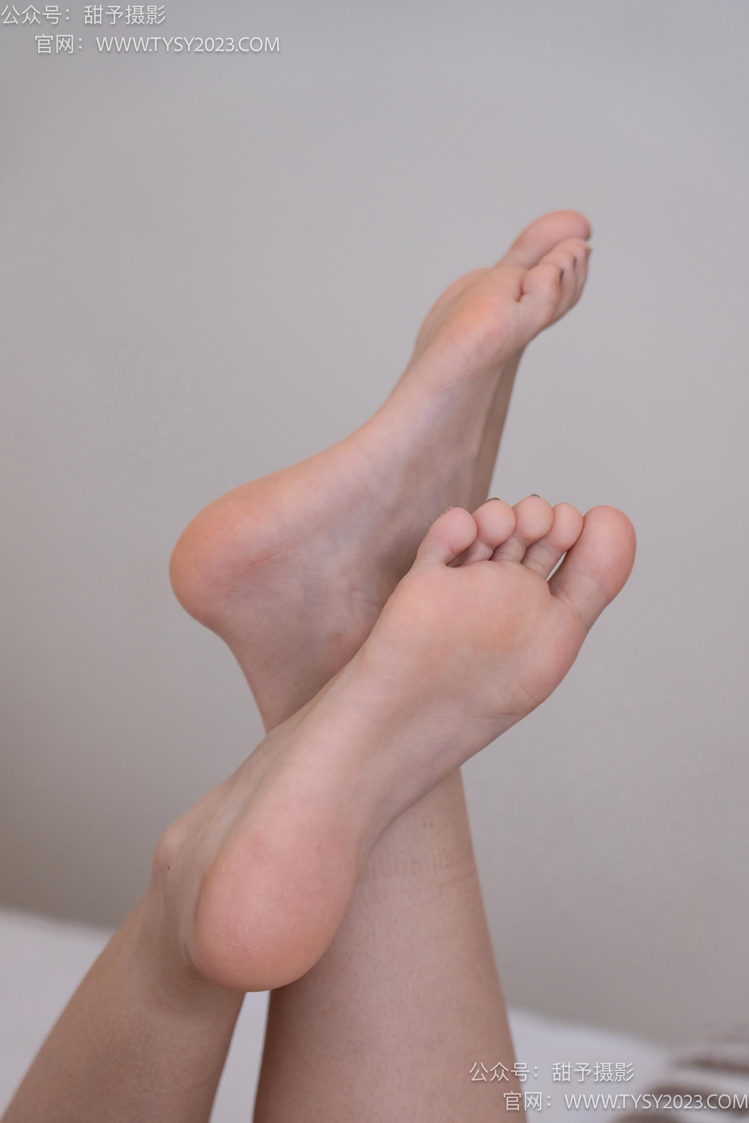 图片[121]-甜予摄影 NO.049 小粥-板鞋、白棉袜、裸足[135P] – 速更版-美库