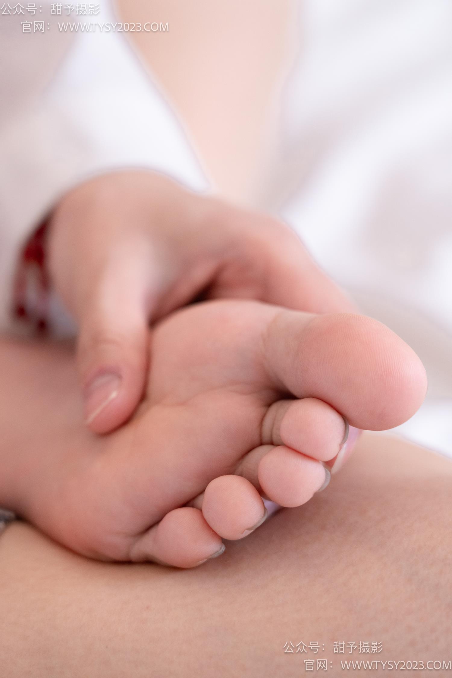 图片[134]-甜予摄影 NO.049 小粥-板鞋、白棉袜、裸足[135P] – 速更版-美库