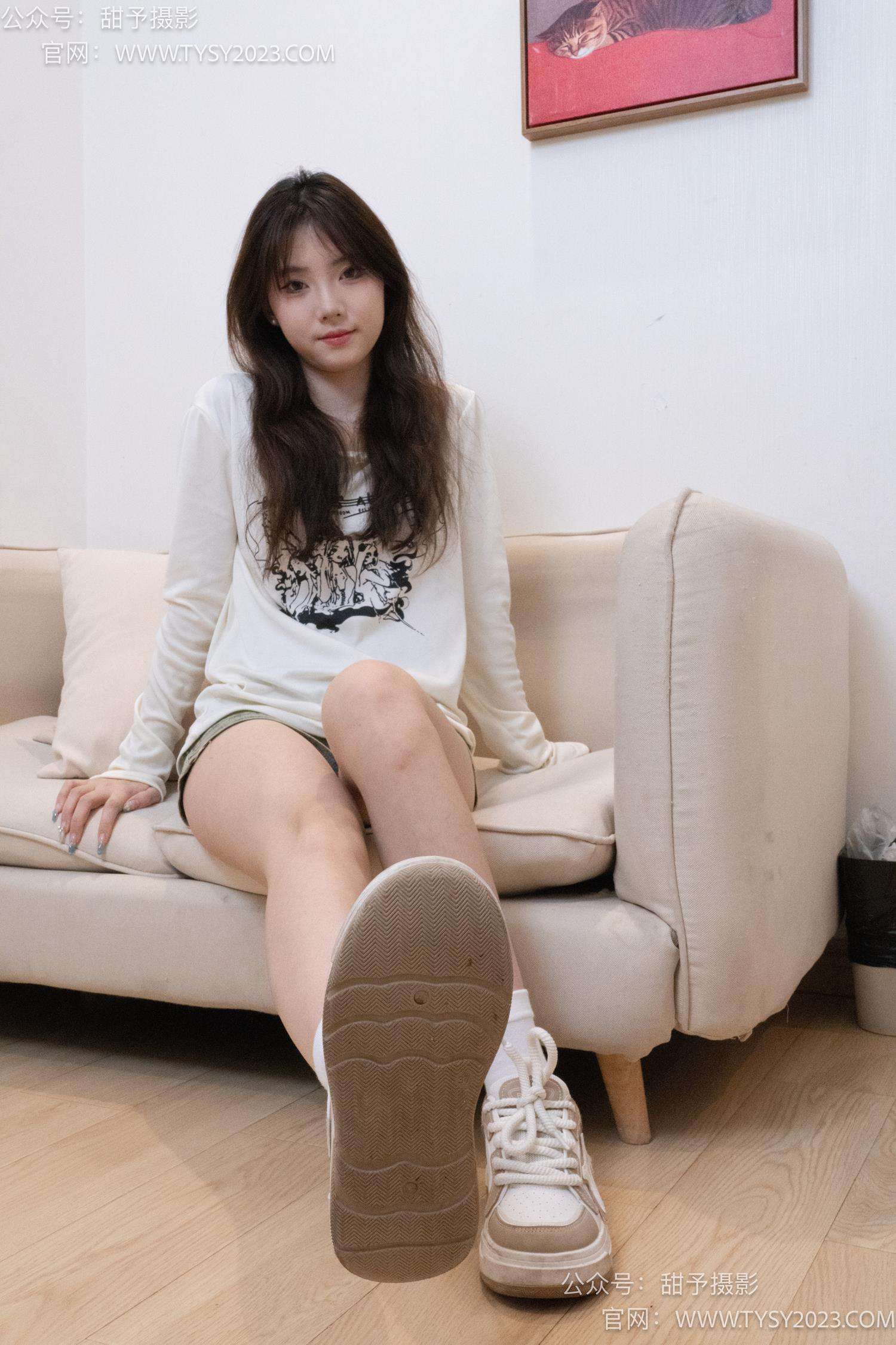 图片[16]-甜予摄影 NO.050 璇璇-板鞋、白棉袜、裸足、泡脚剪指甲剧情[178P] – 速更版-美库
