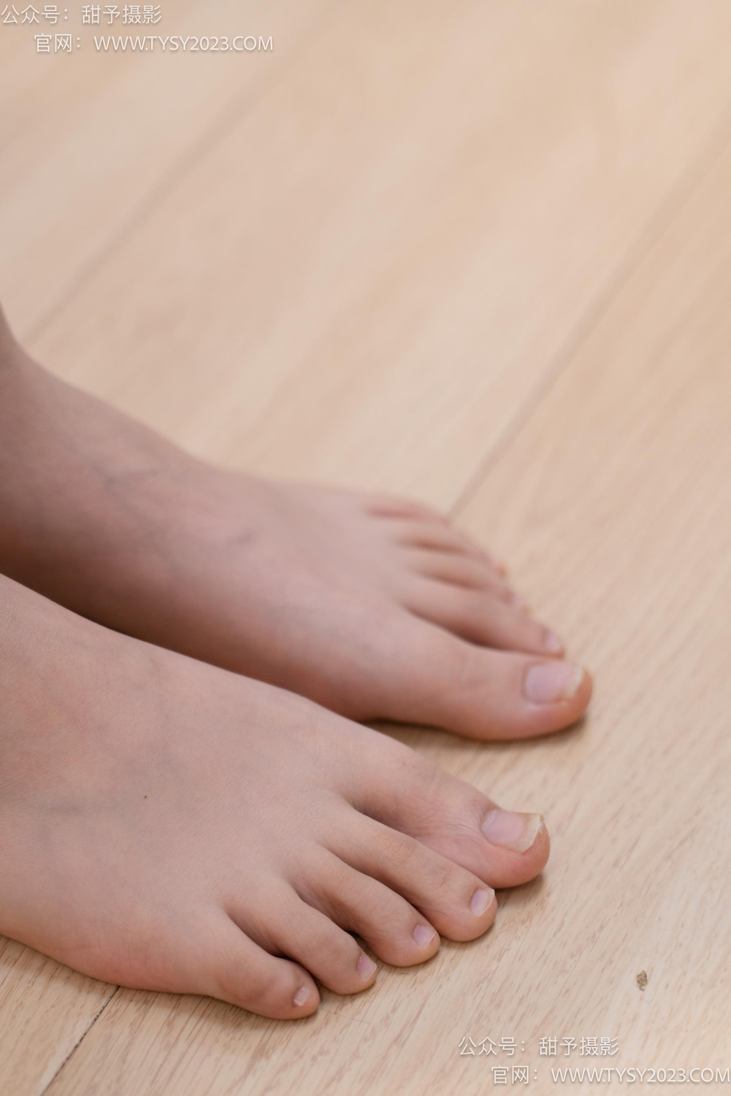 图片[80]-甜予摄影 NO.050 璇璇-板鞋、白棉袜、裸足、泡脚剪指甲剧情[178P] – 速更版-美库