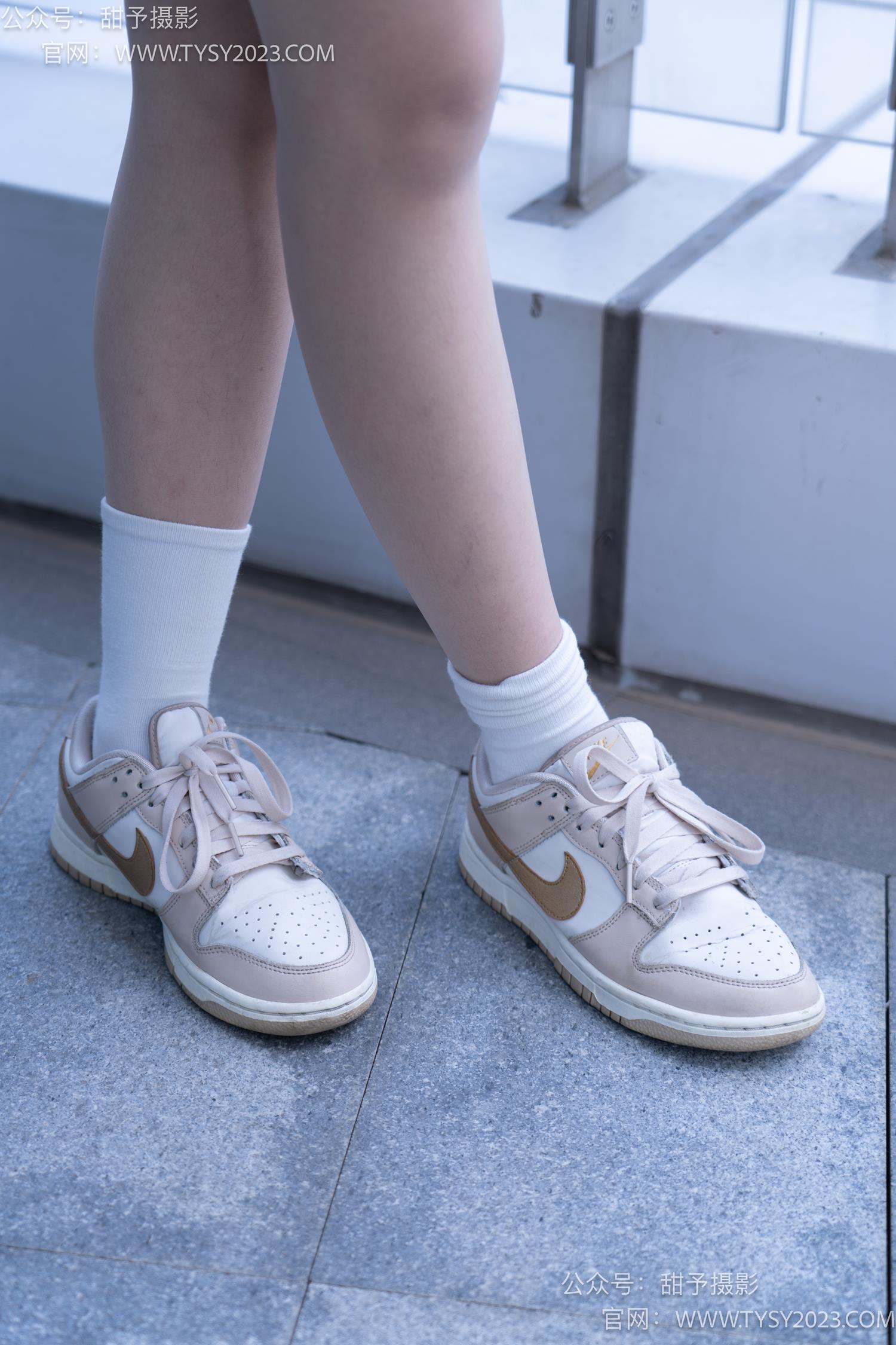 图片[10]-甜予摄影 NO.052 思思-板鞋、白棉袜、肉丝[128P] – 速更版-美库
