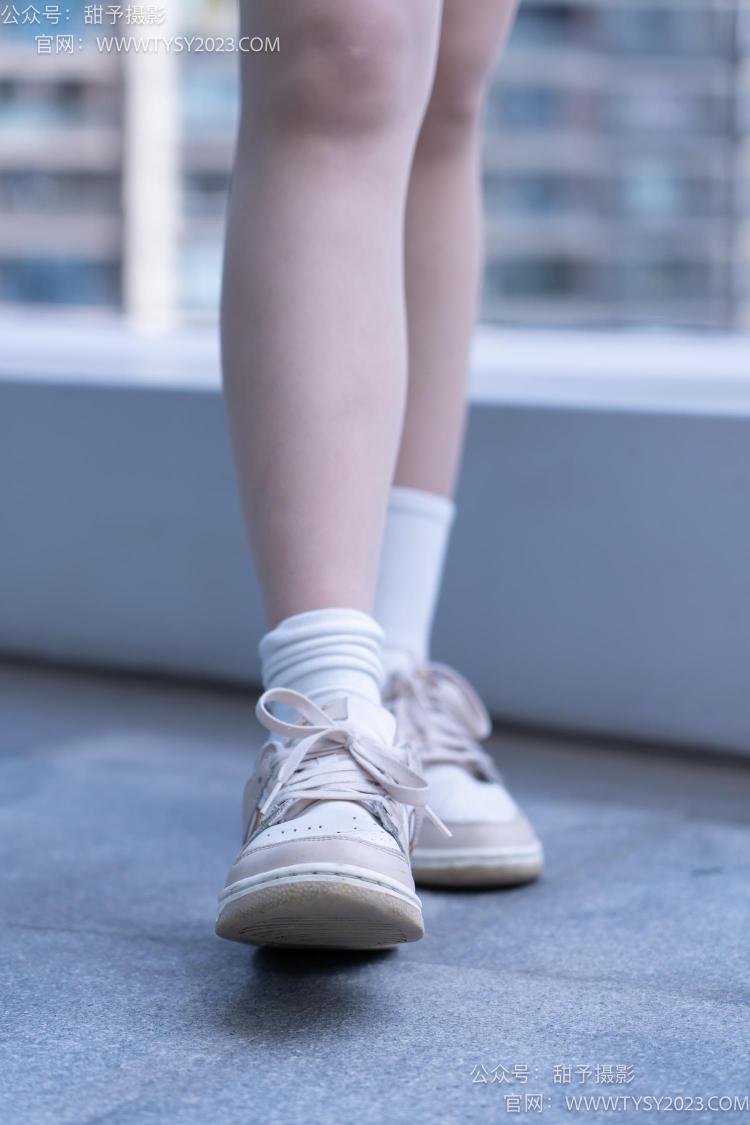 图片[13]-甜予摄影 NO.052 思思-板鞋、白棉袜、肉丝[128P] – 速更版-美库