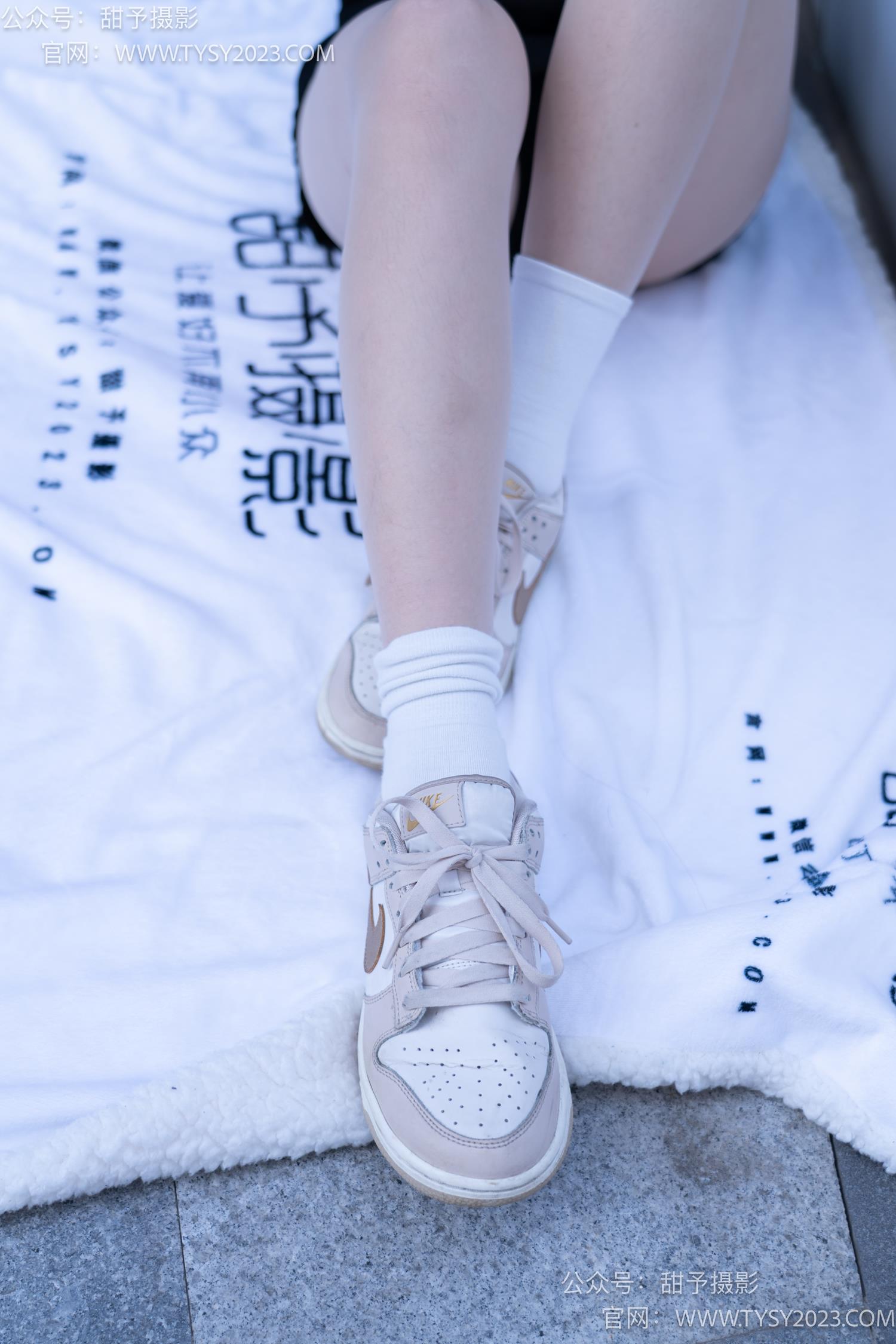 图片[32]-甜予摄影 NO.052 思思-板鞋、白棉袜、肉丝[128P] – 速更版-美库