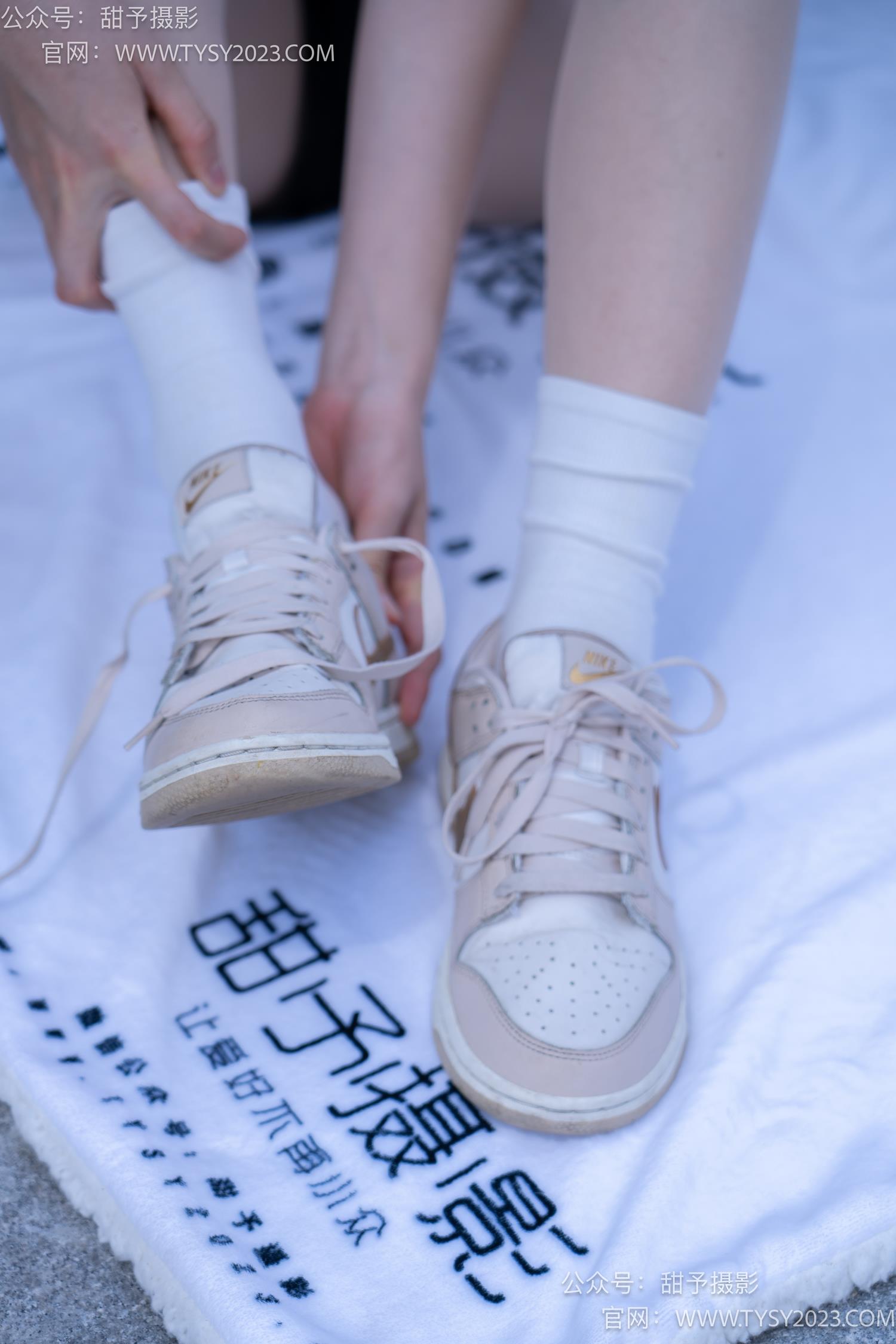 图片[37]-甜予摄影 NO.052 思思-板鞋、白棉袜、肉丝[128P] – 速更版-美库