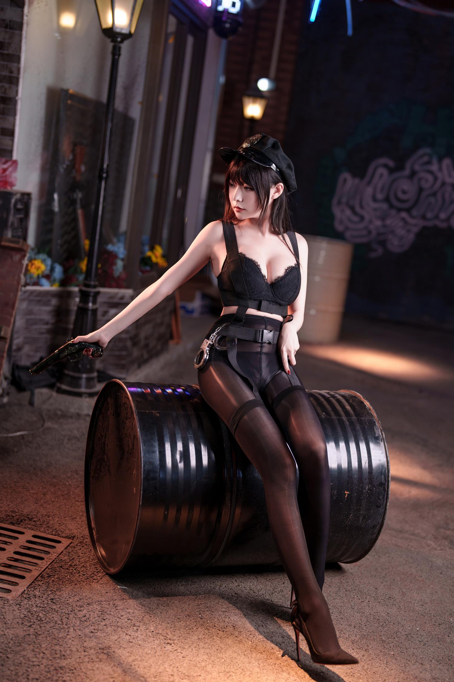 图片[25]-香草喵露露 – 十一月舰长 女警[37P] – 速更版-美库