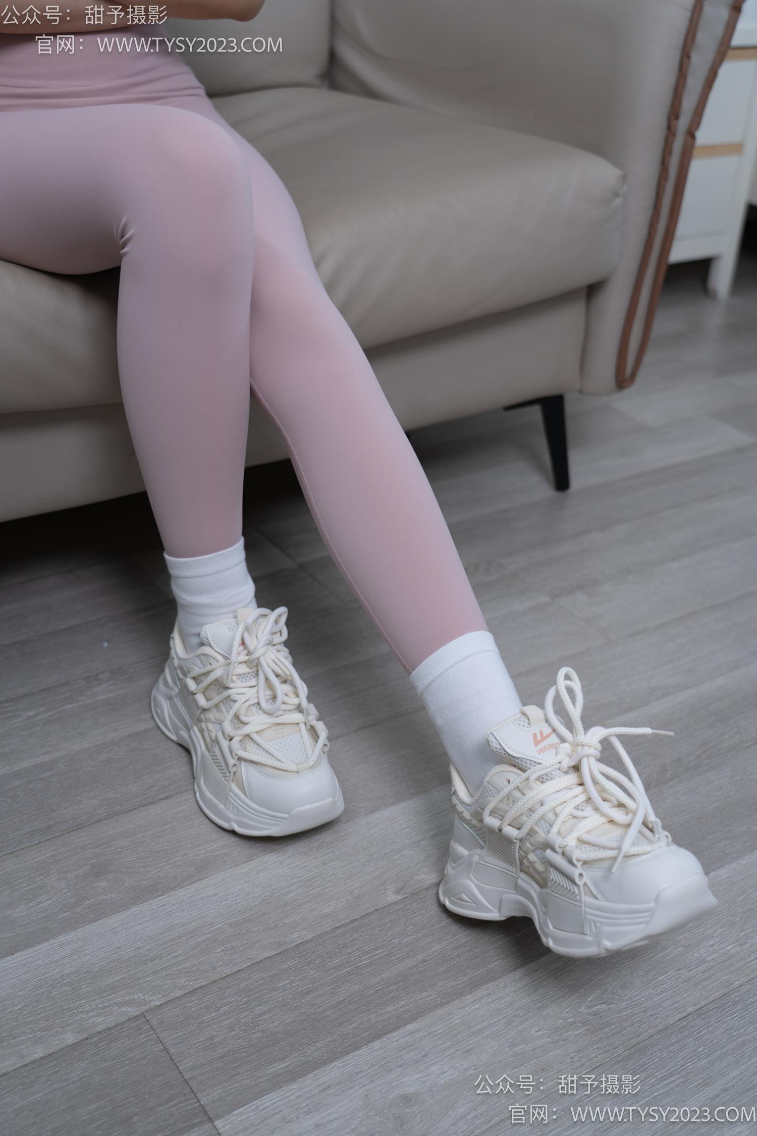 图片[13]-甜予摄影 NO.053 璇璇-瑜伽裤、运动鞋、白棉袜、裸足[149P] – 速更版-美库