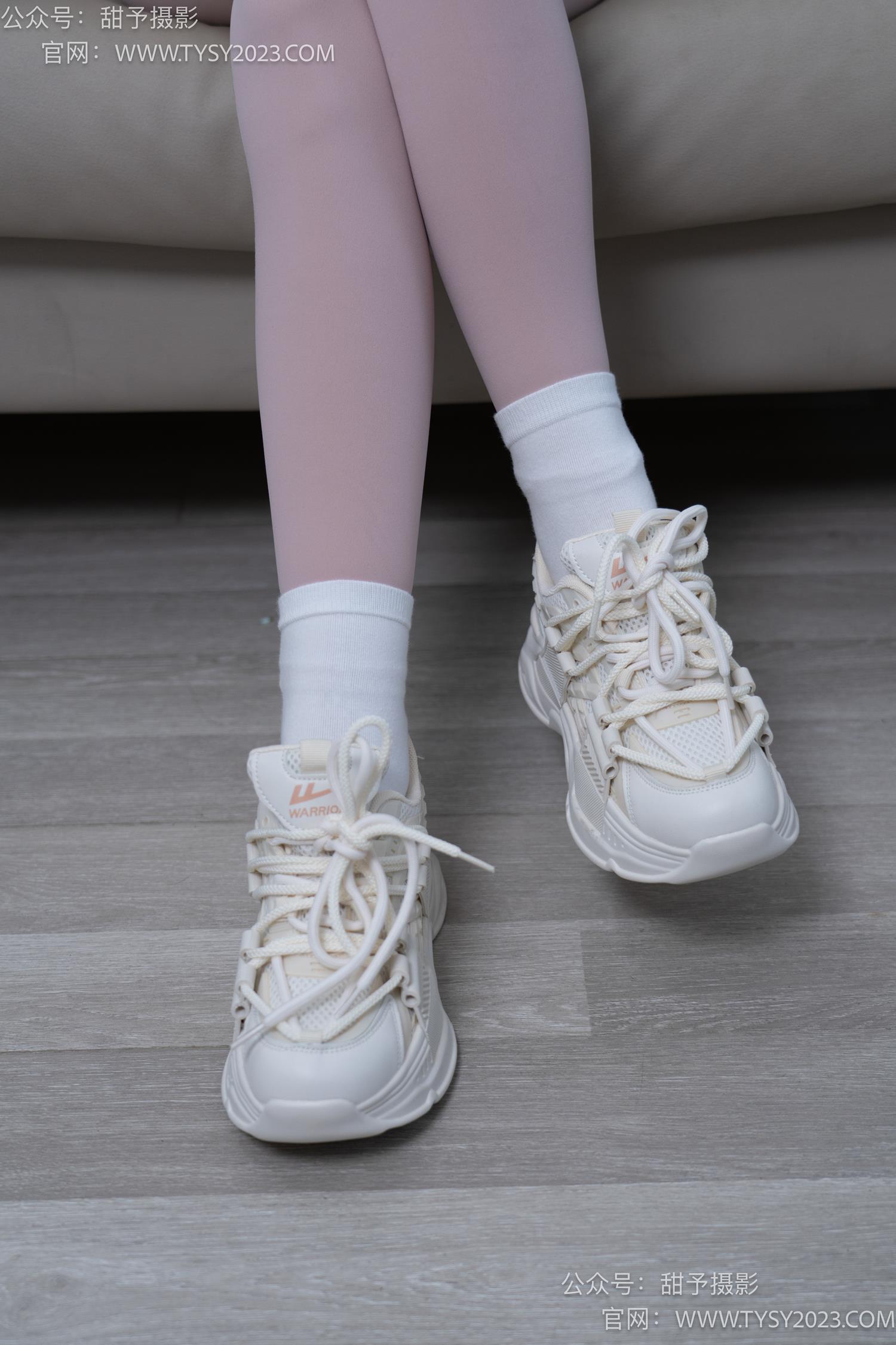图片[14]-甜予摄影 NO.053 璇璇-瑜伽裤、运动鞋、白棉袜、裸足[149P] – 速更版-美库