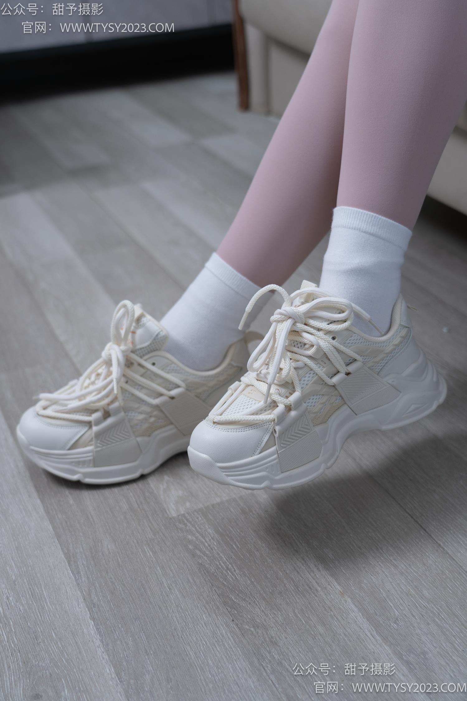 图片[15]-甜予摄影 NO.053 璇璇-瑜伽裤、运动鞋、白棉袜、裸足[149P] – 速更版-美库