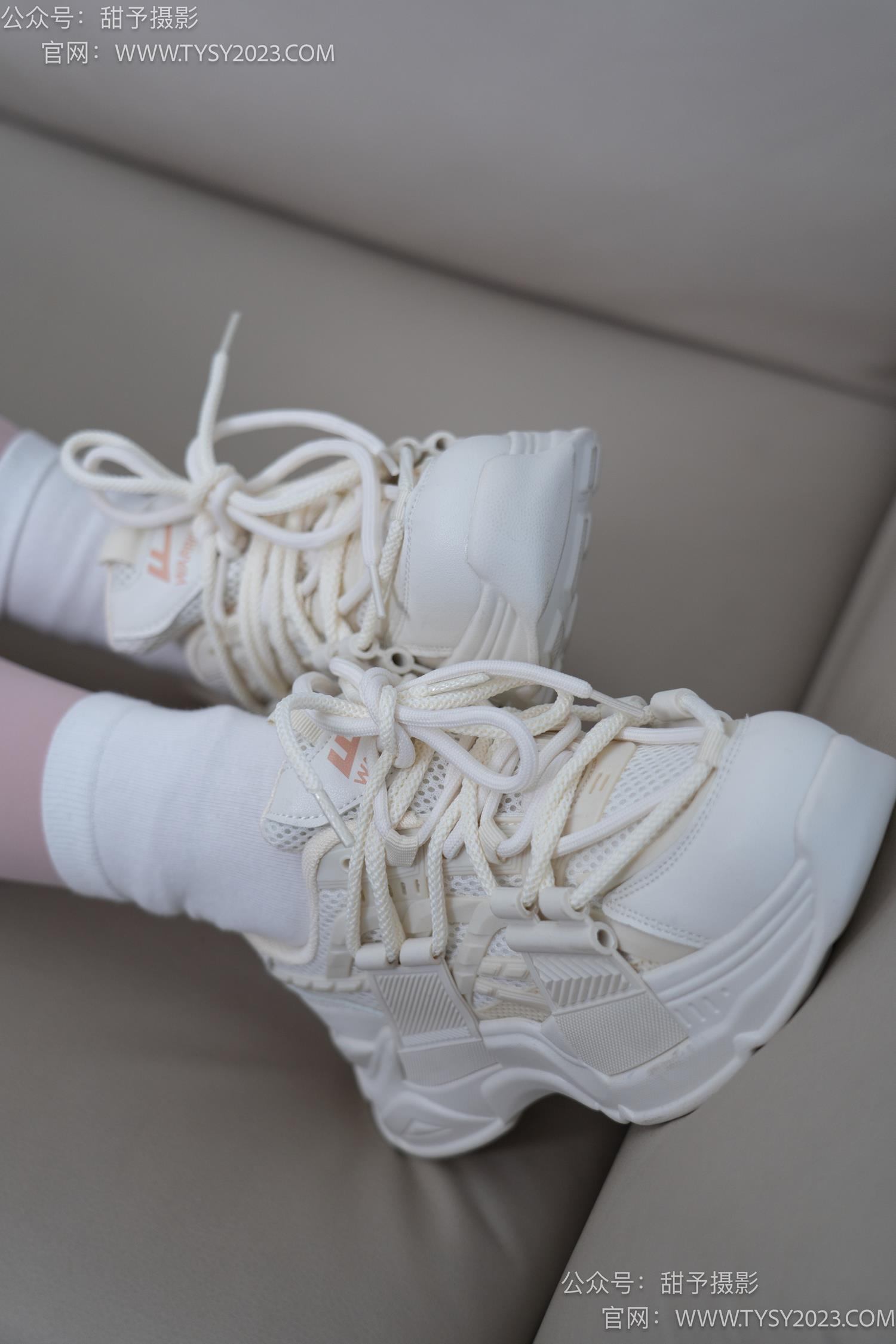 图片[23]-甜予摄影 NO.053 璇璇-瑜伽裤、运动鞋、白棉袜、裸足[149P] – 速更版-美库