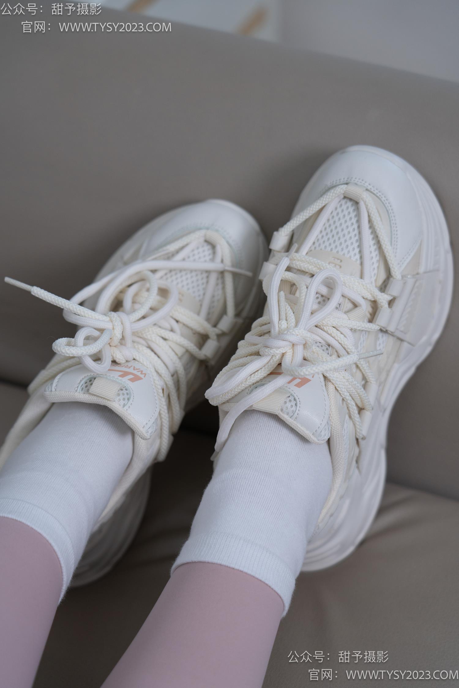 图片[25]-甜予摄影 NO.053 璇璇-瑜伽裤、运动鞋、白棉袜、裸足[149P] – 速更版-美库