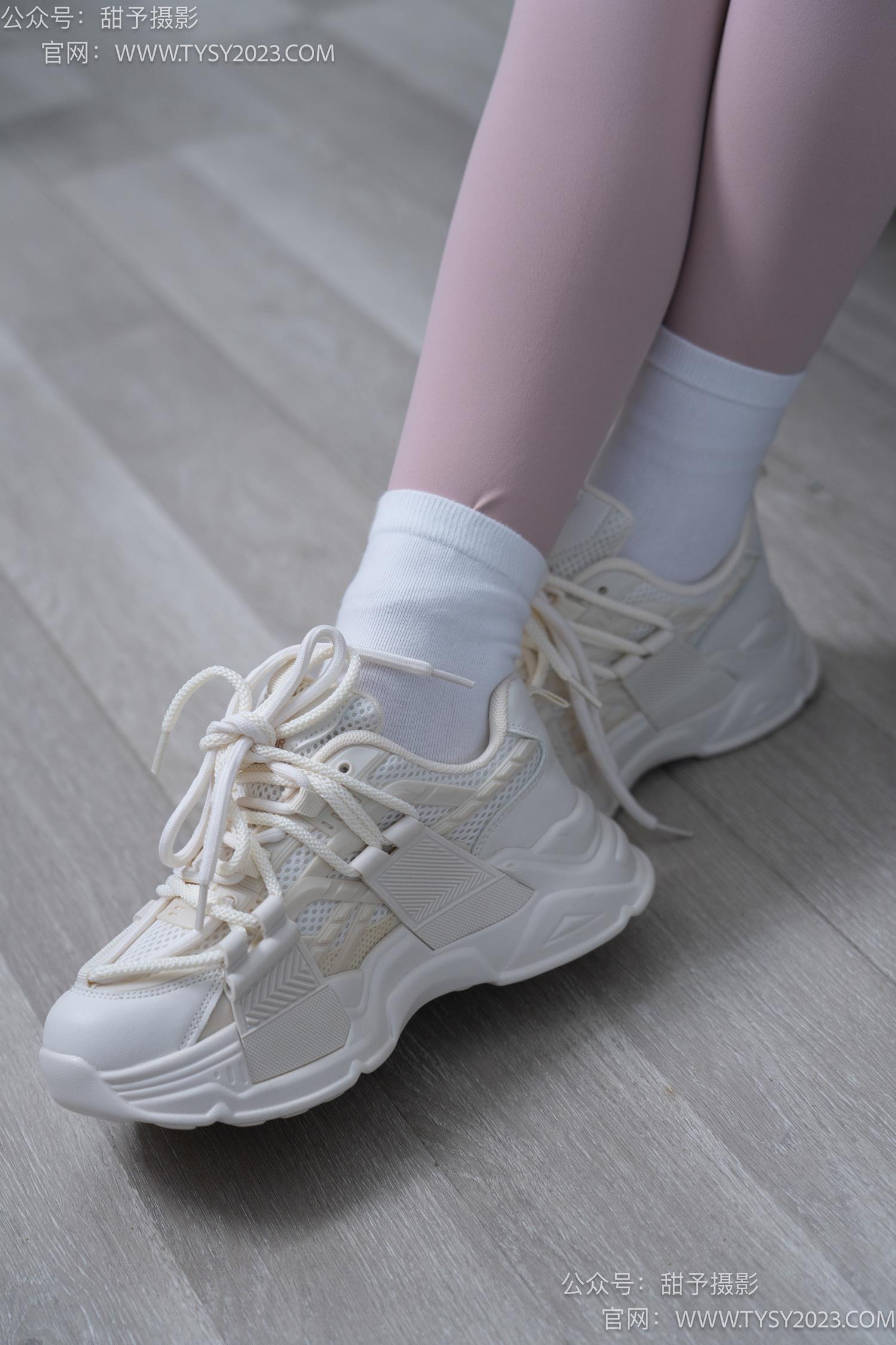 图片[44]-甜予摄影 NO.053 璇璇-瑜伽裤、运动鞋、白棉袜、裸足[149P] – 速更版-美库