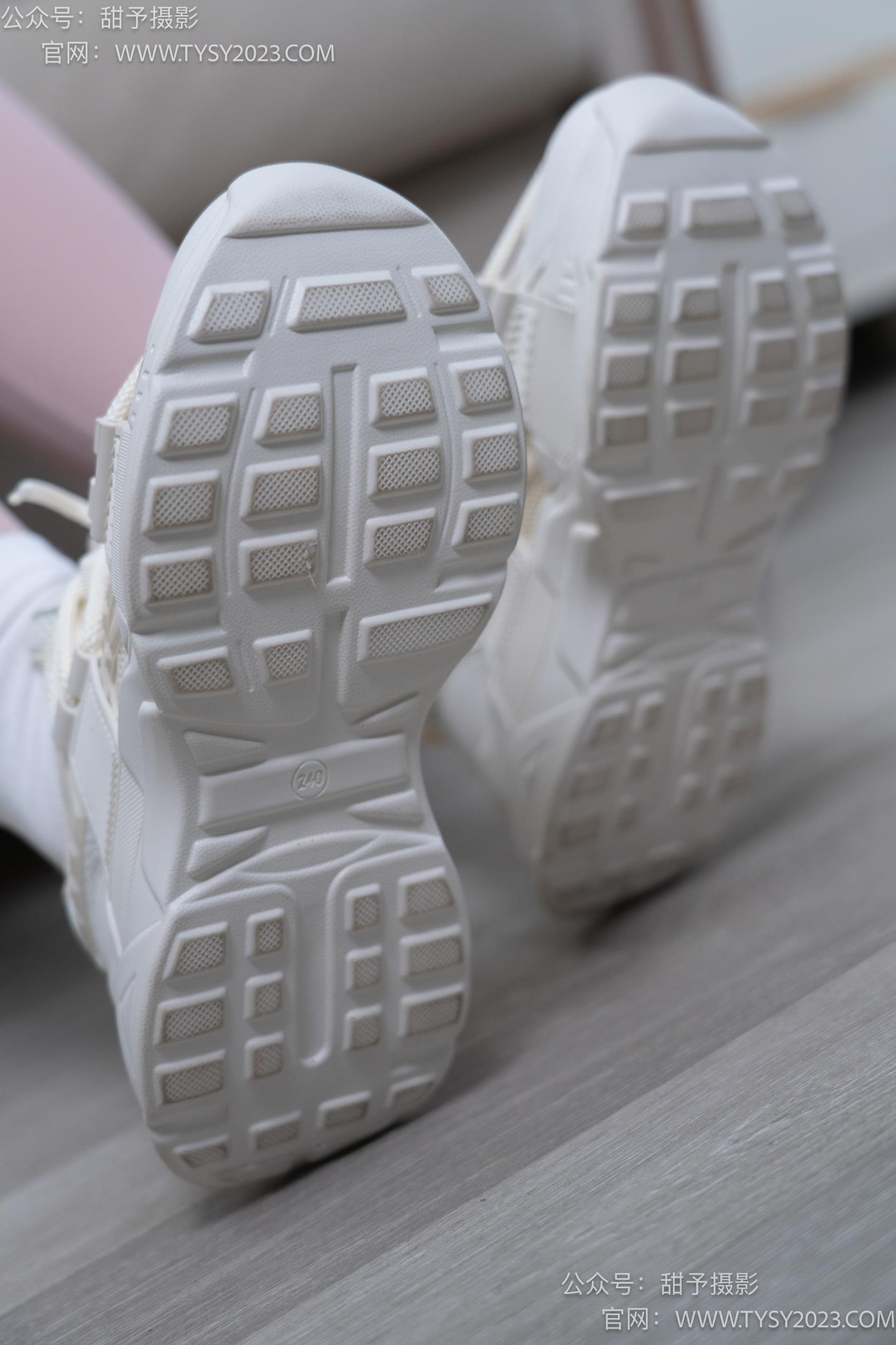 图片[50]-甜予摄影 NO.053 璇璇-瑜伽裤、运动鞋、白棉袜、裸足[149P] – 速更版-美库