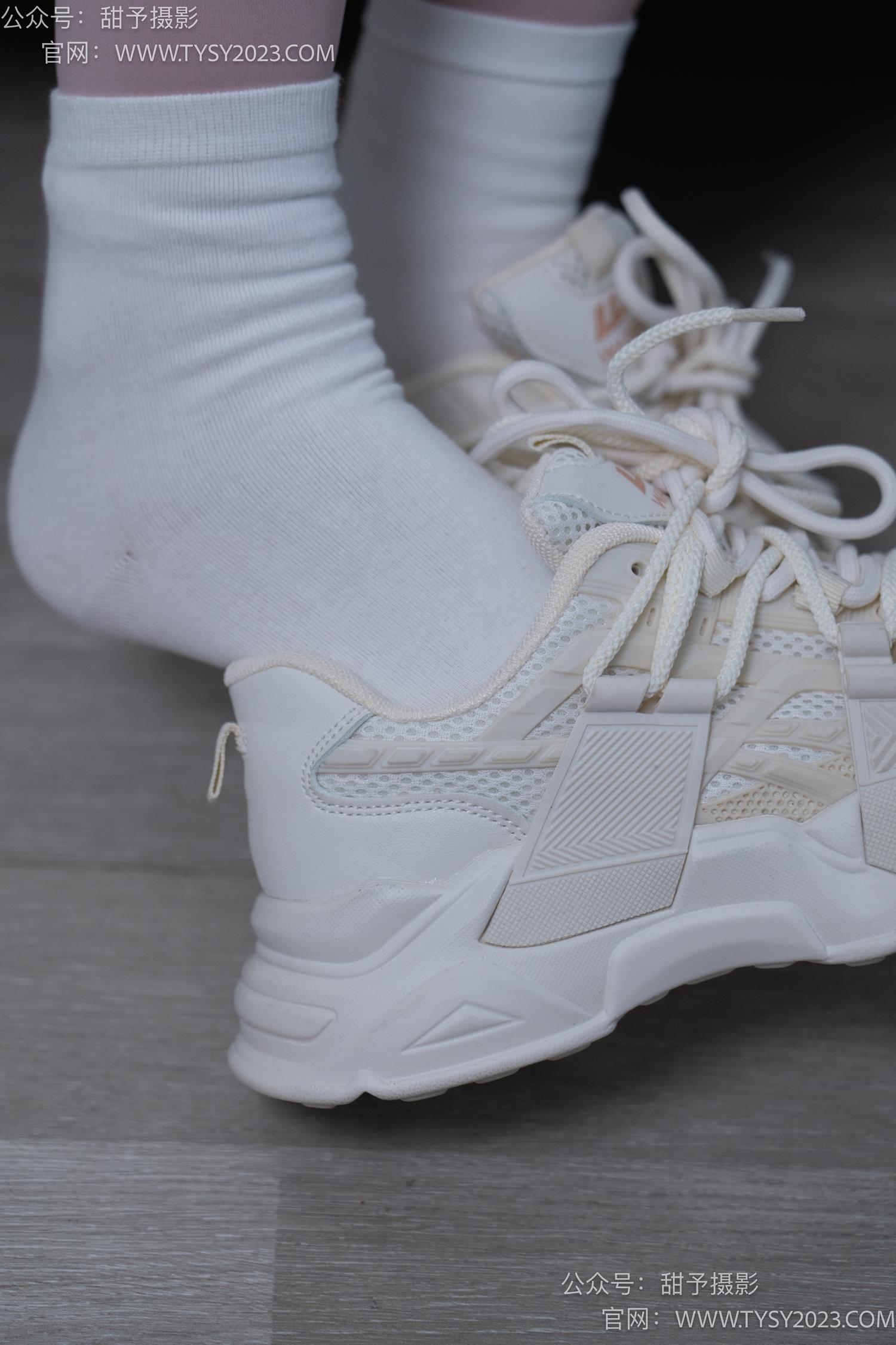 图片[52]-甜予摄影 NO.053 璇璇-瑜伽裤、运动鞋、白棉袜、裸足[149P] – 速更版-美库