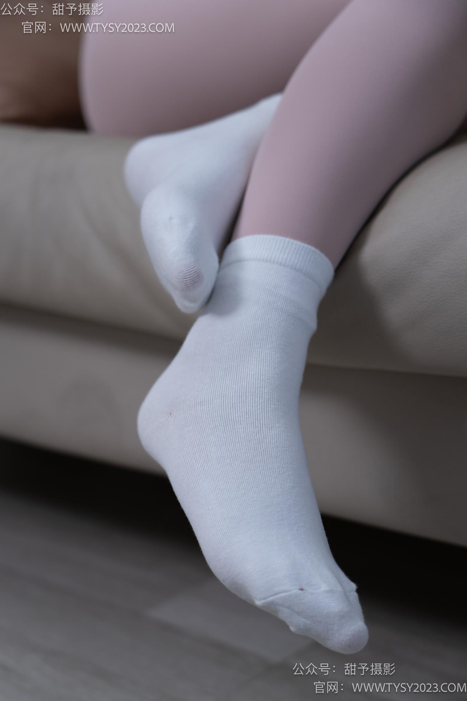 图片[64]-甜予摄影 NO.053 璇璇-瑜伽裤、运动鞋、白棉袜、裸足[149P] – 速更版-美库