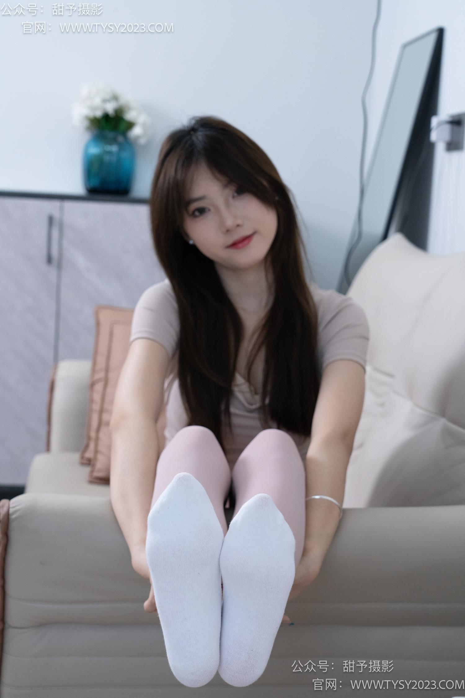 图片[70]-甜予摄影 NO.053 璇璇-瑜伽裤、运动鞋、白棉袜、裸足[149P] – 速更版-美库