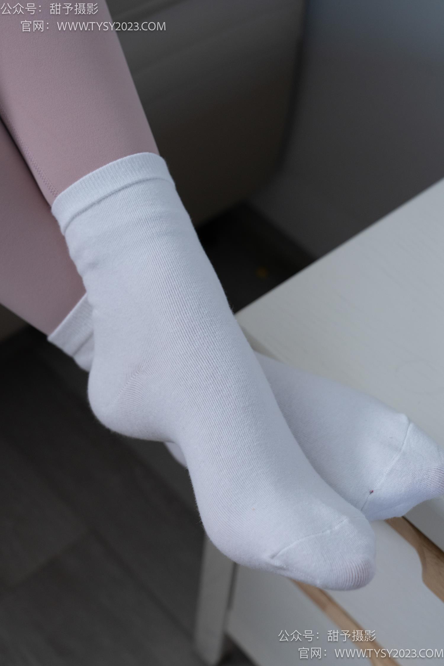 图片[79]-甜予摄影 NO.053 璇璇-瑜伽裤、运动鞋、白棉袜、裸足[149P] – 速更版-美库