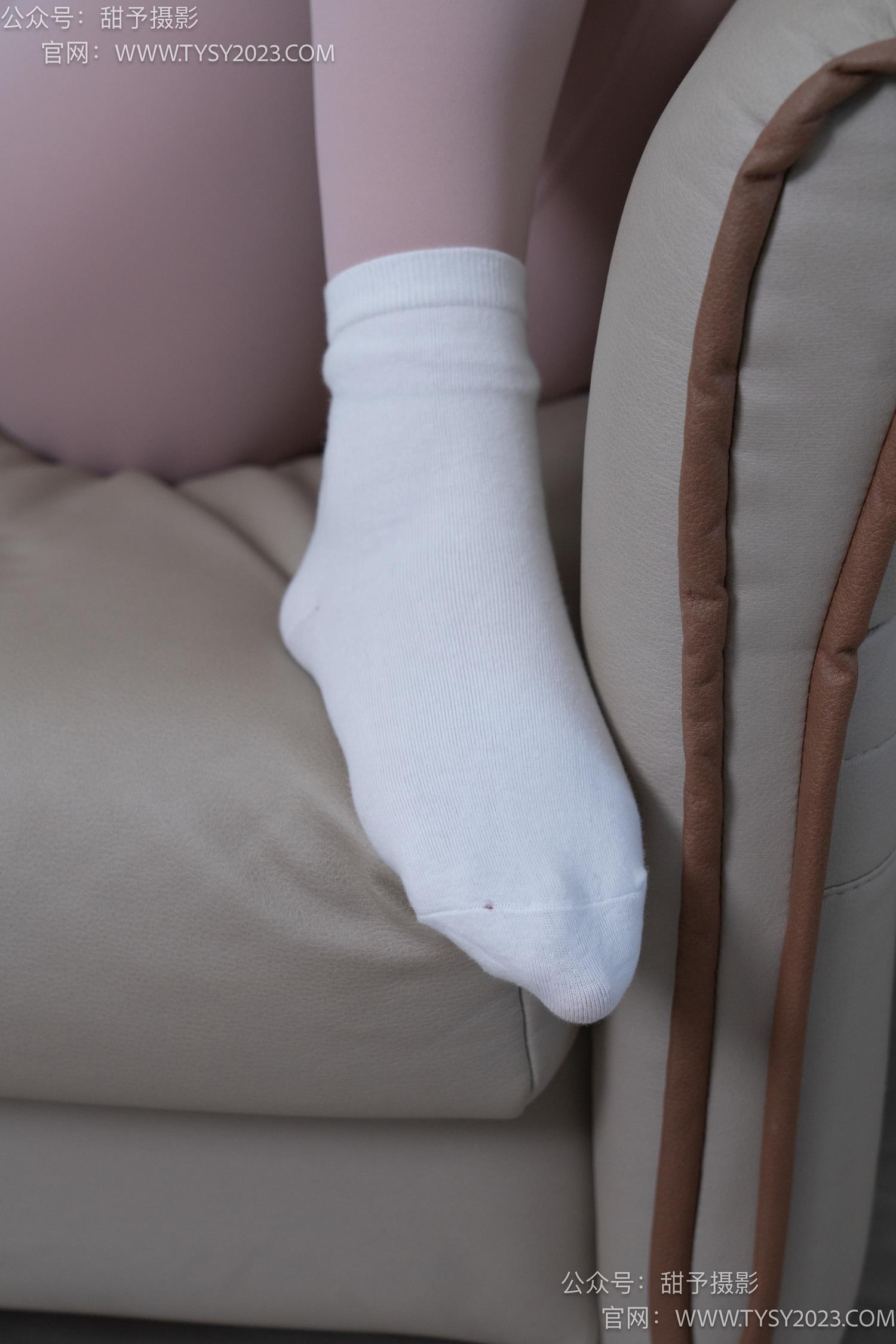 图片[82]-甜予摄影 NO.053 璇璇-瑜伽裤、运动鞋、白棉袜、裸足[149P] – 速更版-美库