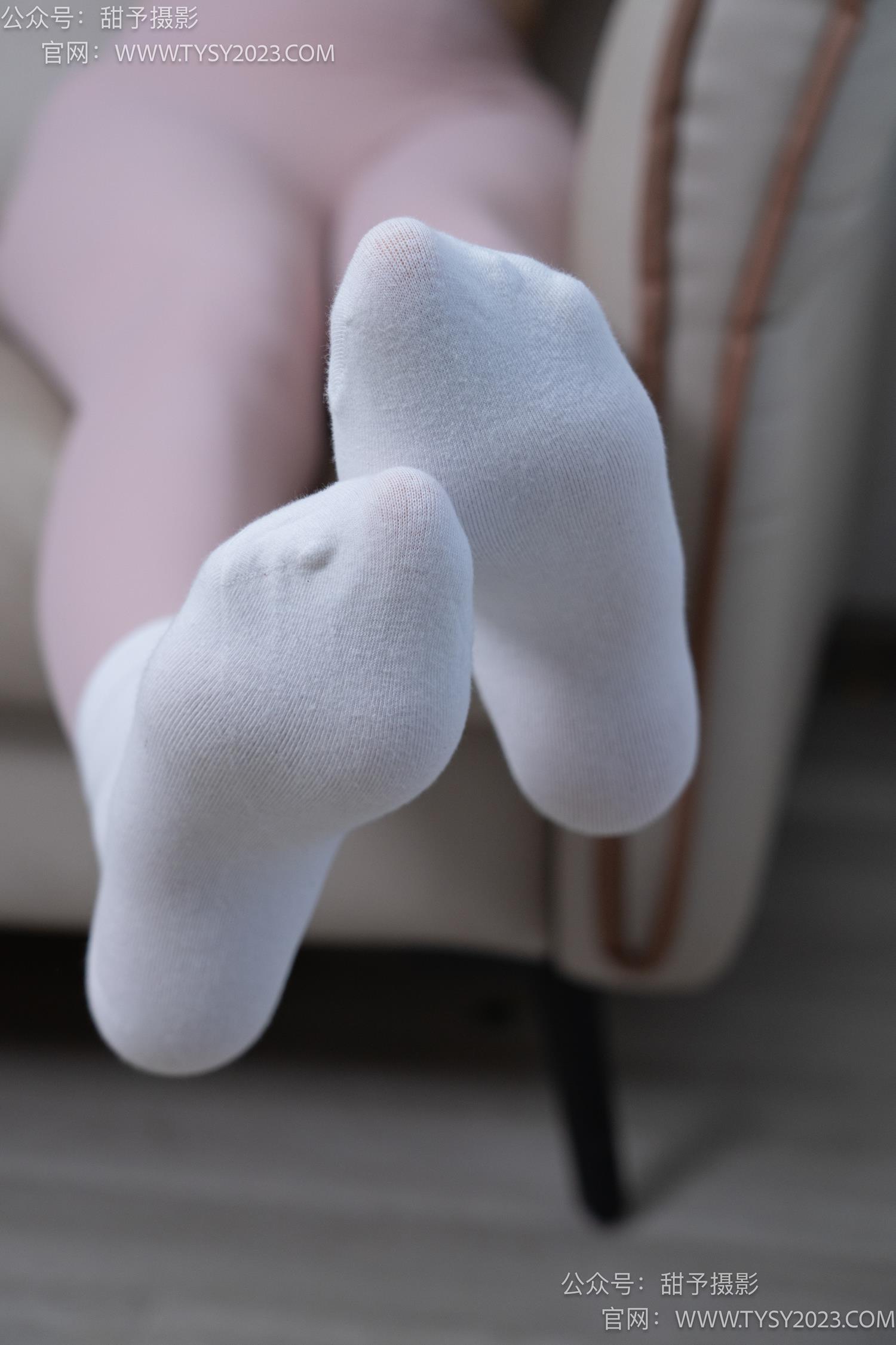 图片[89]-甜予摄影 NO.053 璇璇-瑜伽裤、运动鞋、白棉袜、裸足[149P] – 速更版-美库