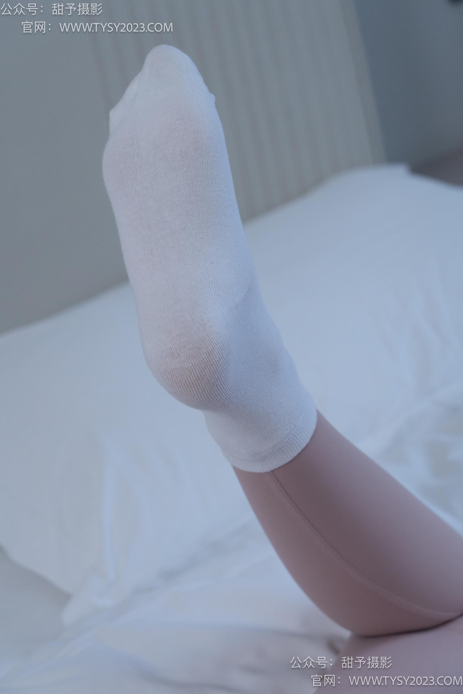 图片[101]-甜予摄影 NO.053 璇璇-瑜伽裤、运动鞋、白棉袜、裸足[149P] – 速更版-美库