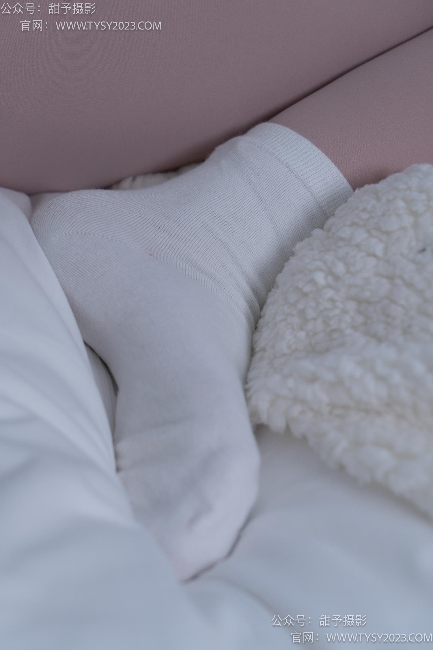 图片[110]-甜予摄影 NO.053 璇璇-瑜伽裤、运动鞋、白棉袜、裸足[149P] – 速更版-美库