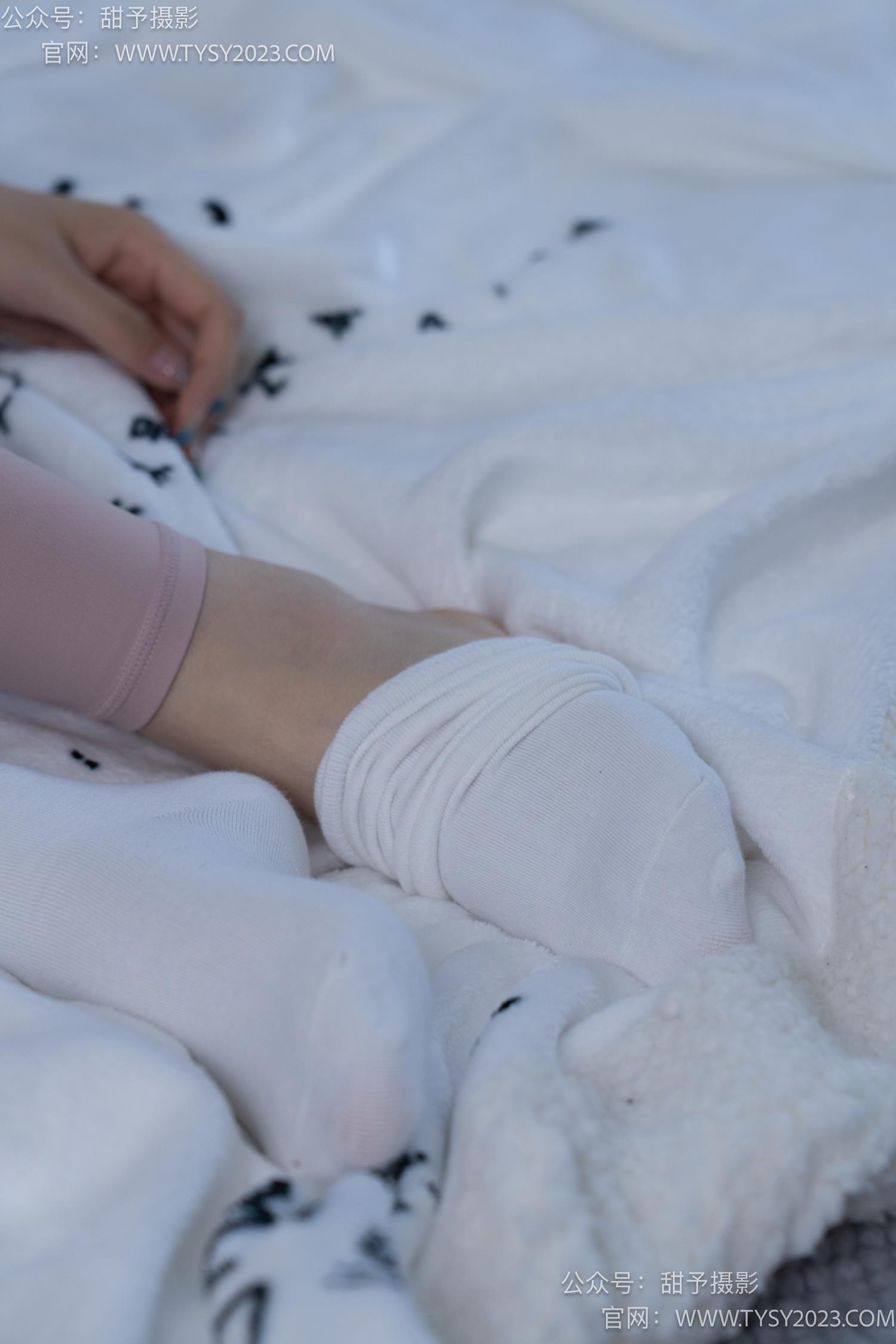 图片[111]-甜予摄影 NO.053 璇璇-瑜伽裤、运动鞋、白棉袜、裸足[149P] – 速更版-美库