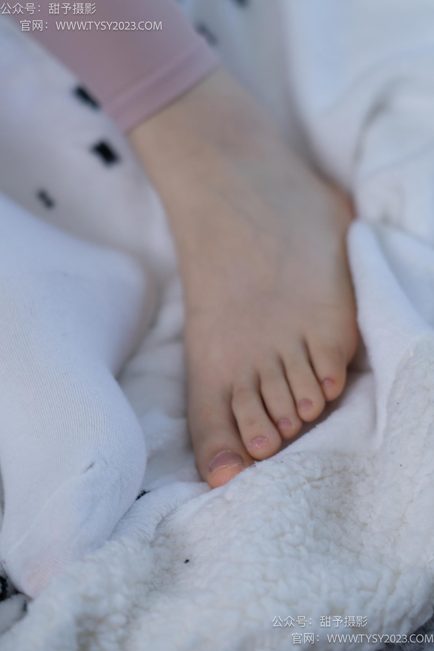 图片[112]-甜予摄影 NO.053 璇璇-瑜伽裤、运动鞋、白棉袜、裸足[149P] – 速更版-美库