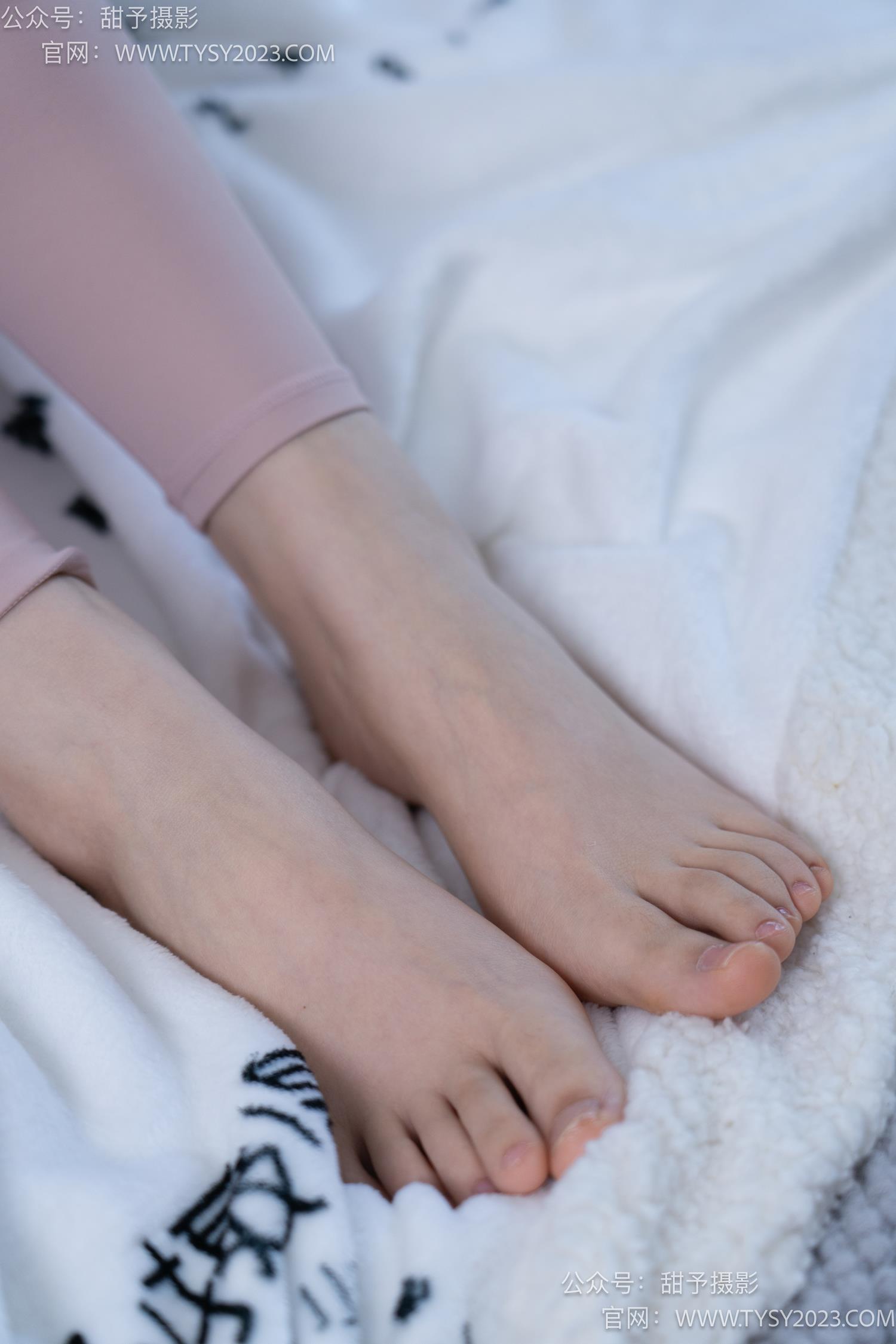 图片[120]-甜予摄影 NO.053 璇璇-瑜伽裤、运动鞋、白棉袜、裸足[149P] – 速更版-美库