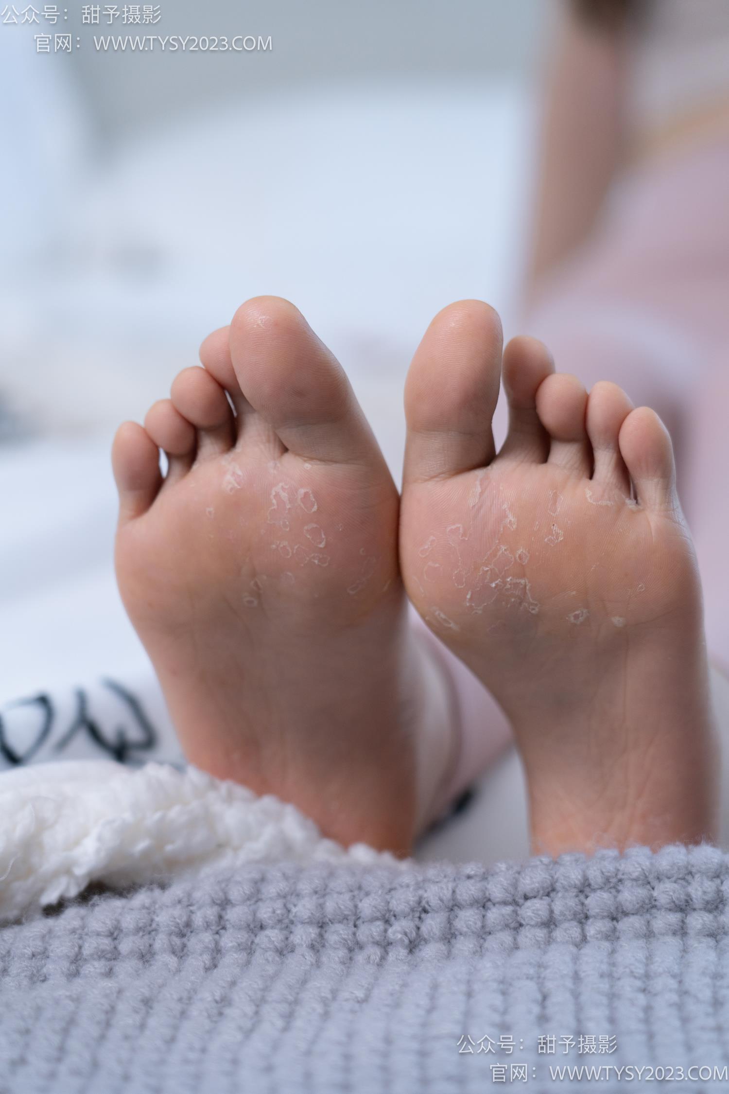 图片[123]-甜予摄影 NO.053 璇璇-瑜伽裤、运动鞋、白棉袜、裸足[149P] – 速更版-美库