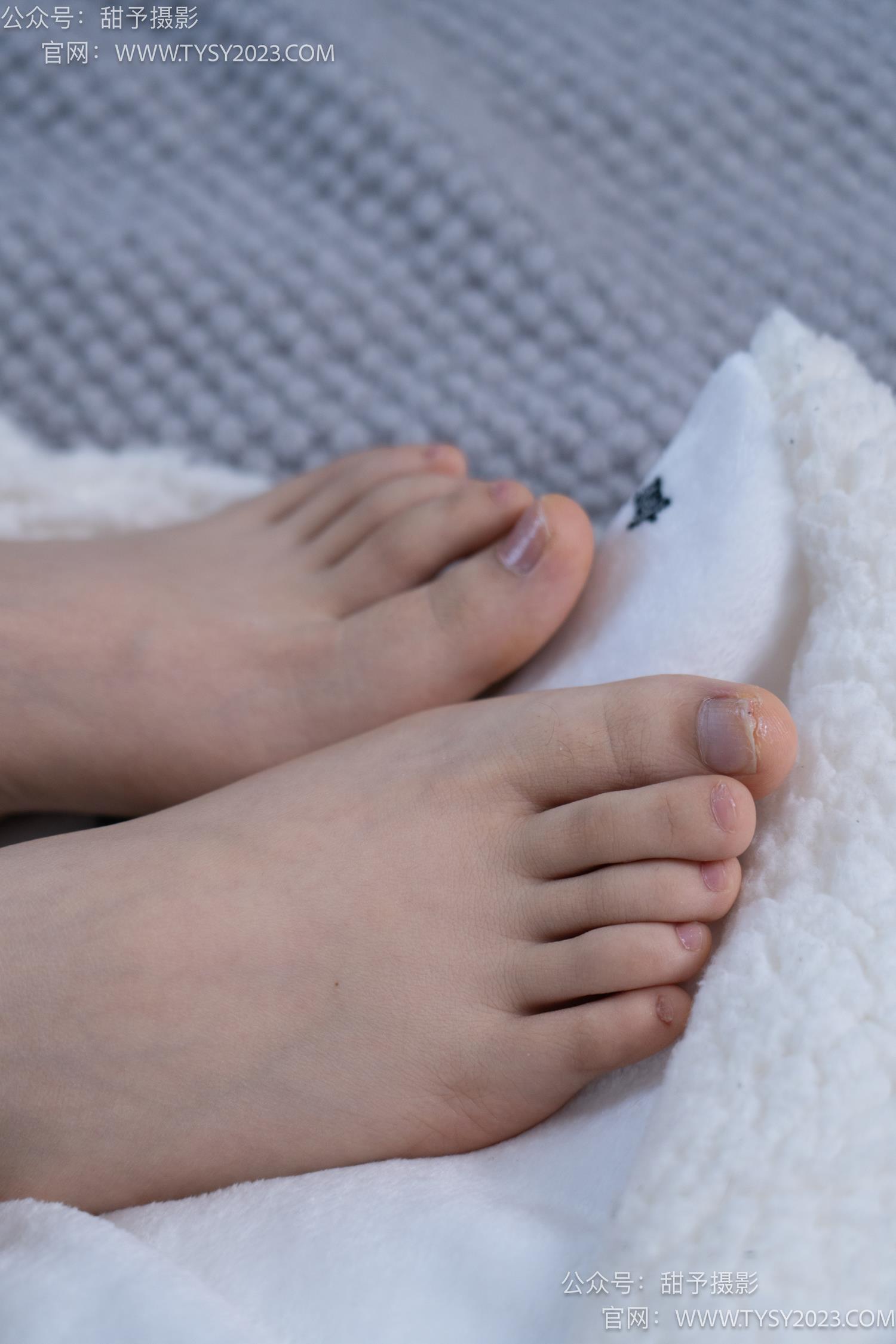 图片[135]-甜予摄影 NO.053 璇璇-瑜伽裤、运动鞋、白棉袜、裸足[149P] – 速更版-美库