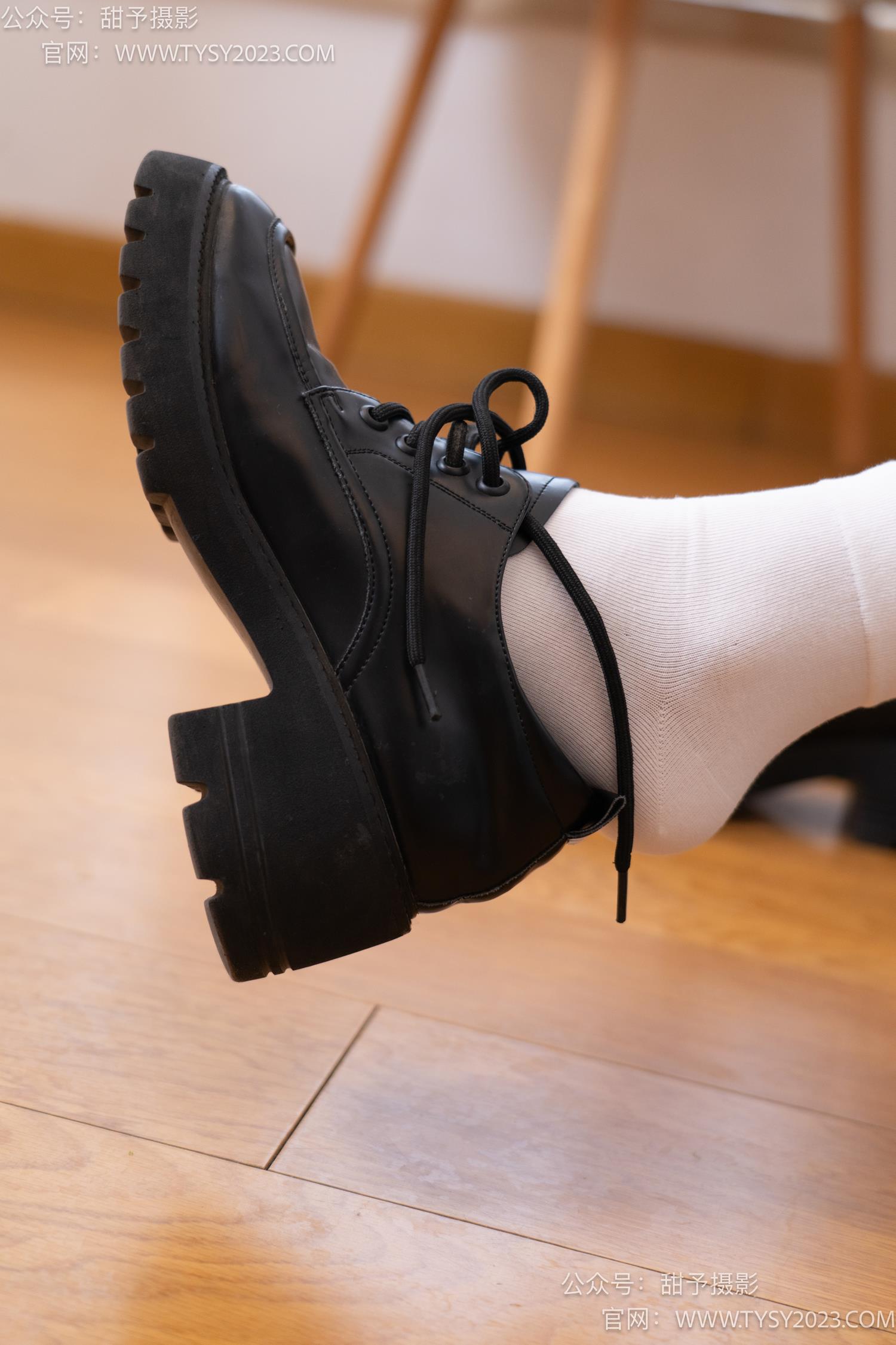 图片[20]-甜予摄影 NO.054 雪梨-皮鞋、白棉袜、肉丝[130P] – 速更版-美库