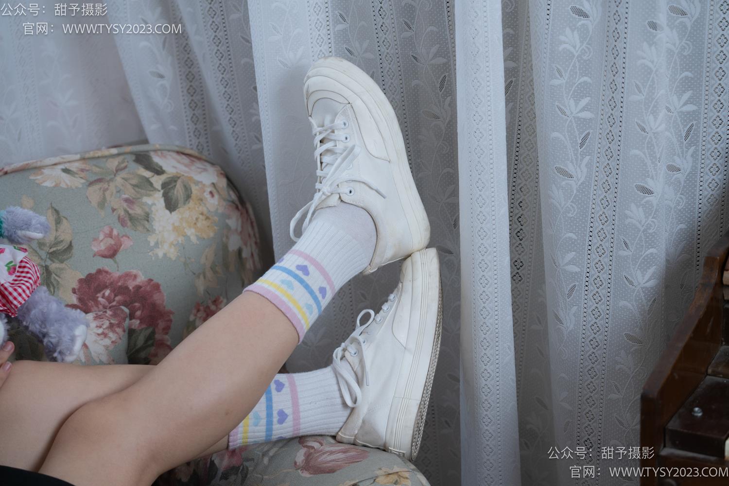 图片[19]-甜予摄影 NO.055 筱筱-板鞋、白棉袜、裸足[116P] – 速更版-美库