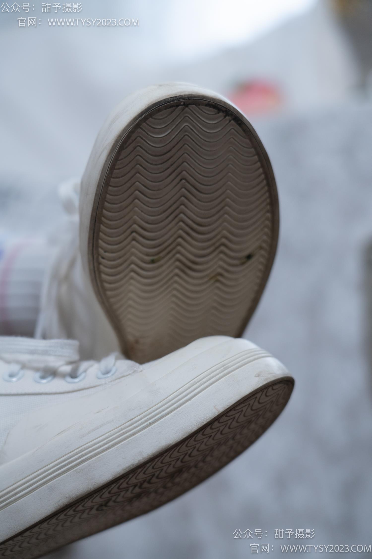 图片[35]-甜予摄影 NO.055 筱筱-板鞋、白棉袜、裸足[116P] – 速更版-美库