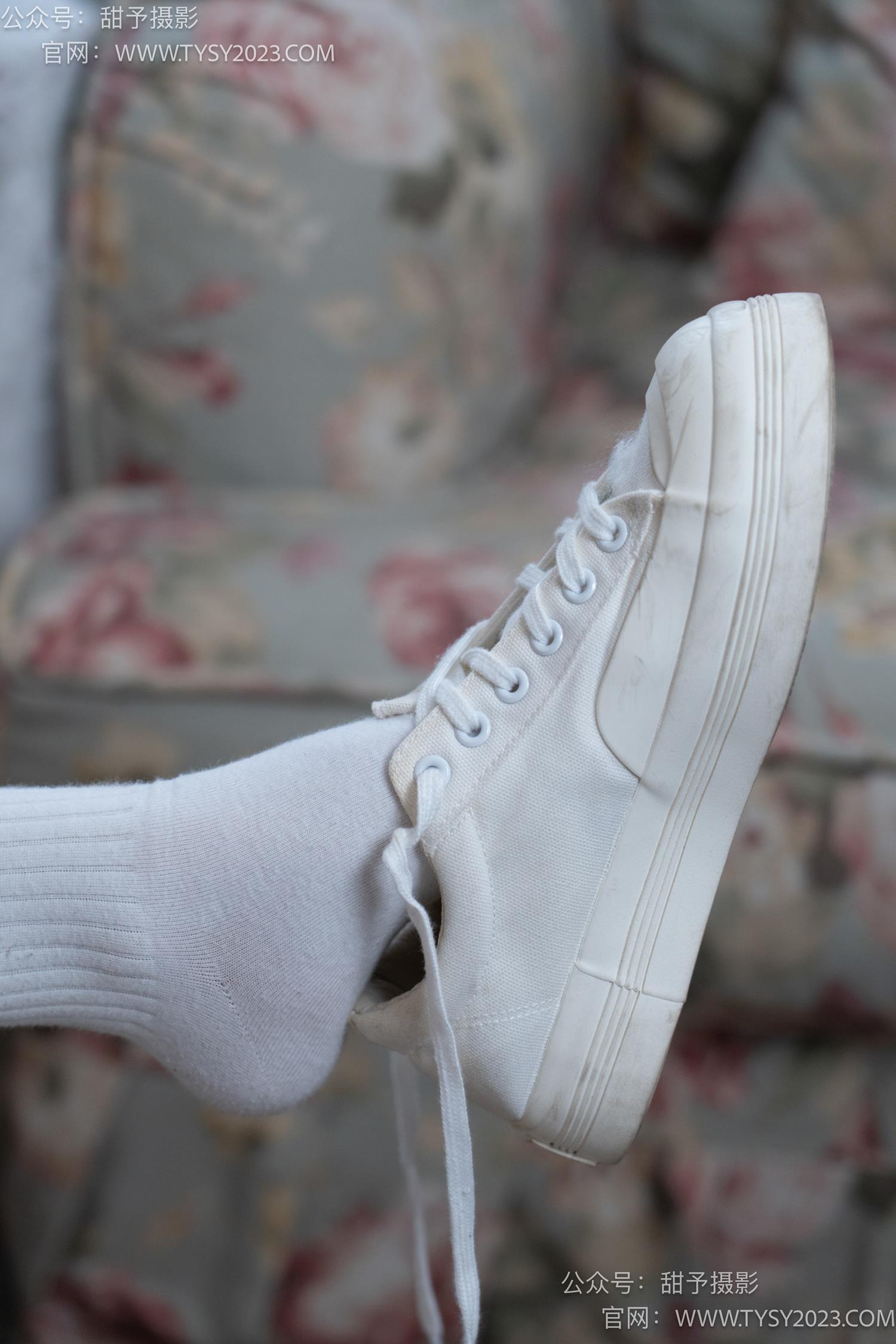 图片[39]-甜予摄影 NO.055 筱筱-板鞋、白棉袜、裸足[116P] – 速更版-美库