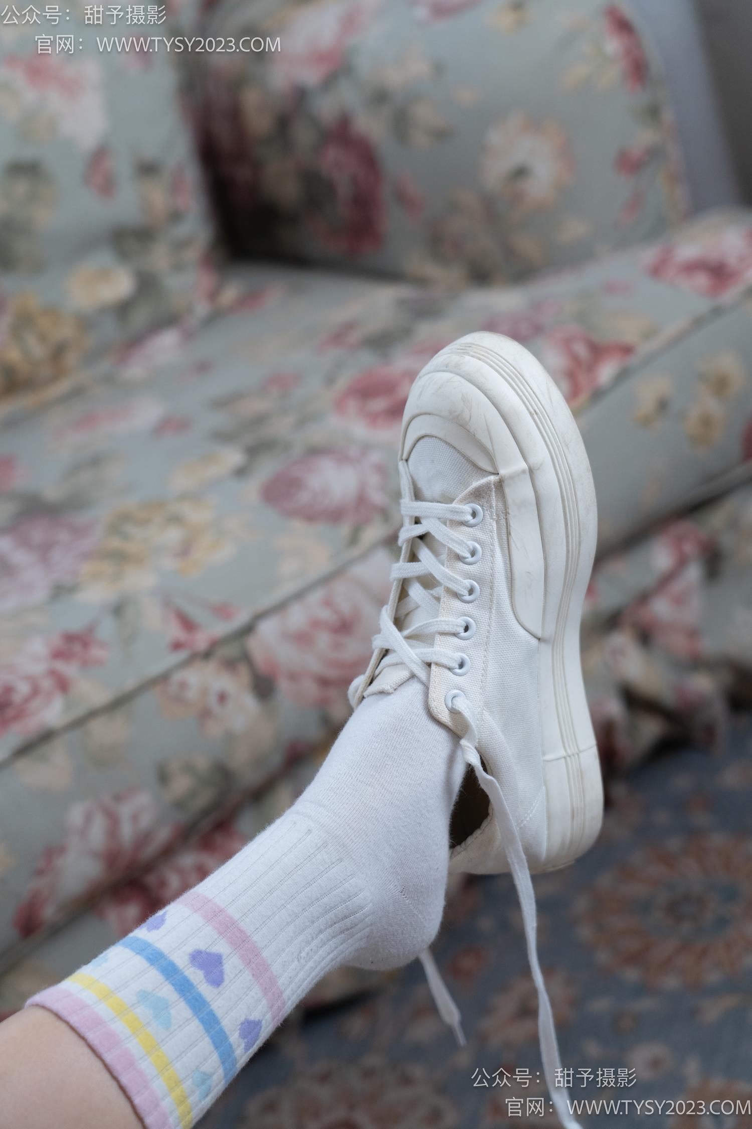 图片[40]-甜予摄影 NO.055 筱筱-板鞋、白棉袜、裸足[116P] – 速更版-美库