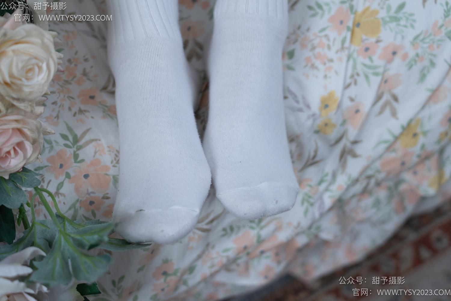 图片[44]-甜予摄影 NO.055 筱筱-板鞋、白棉袜、裸足[116P] – 速更版-美库