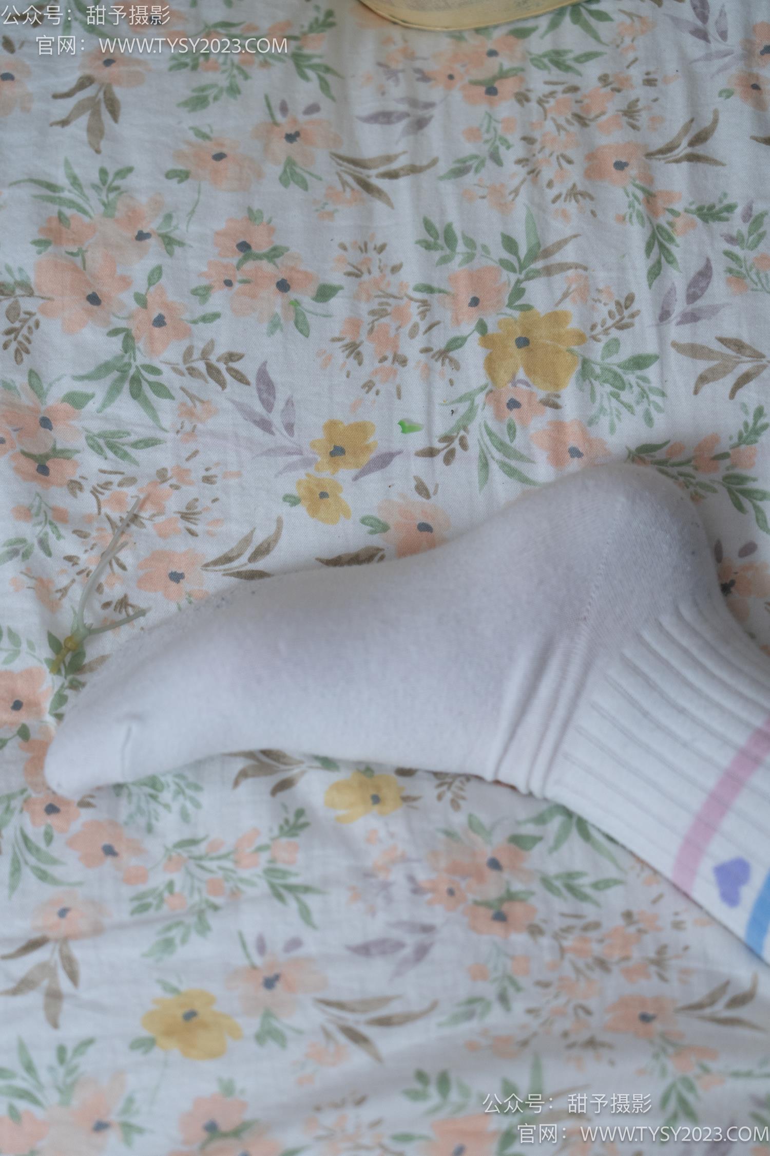 图片[70]-甜予摄影 NO.055 筱筱-板鞋、白棉袜、裸足[116P] – 速更版-美库