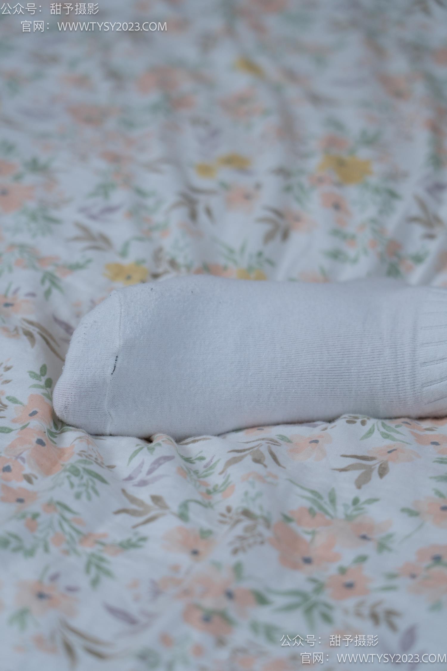 图片[71]-甜予摄影 NO.055 筱筱-板鞋、白棉袜、裸足[116P] – 速更版-美库