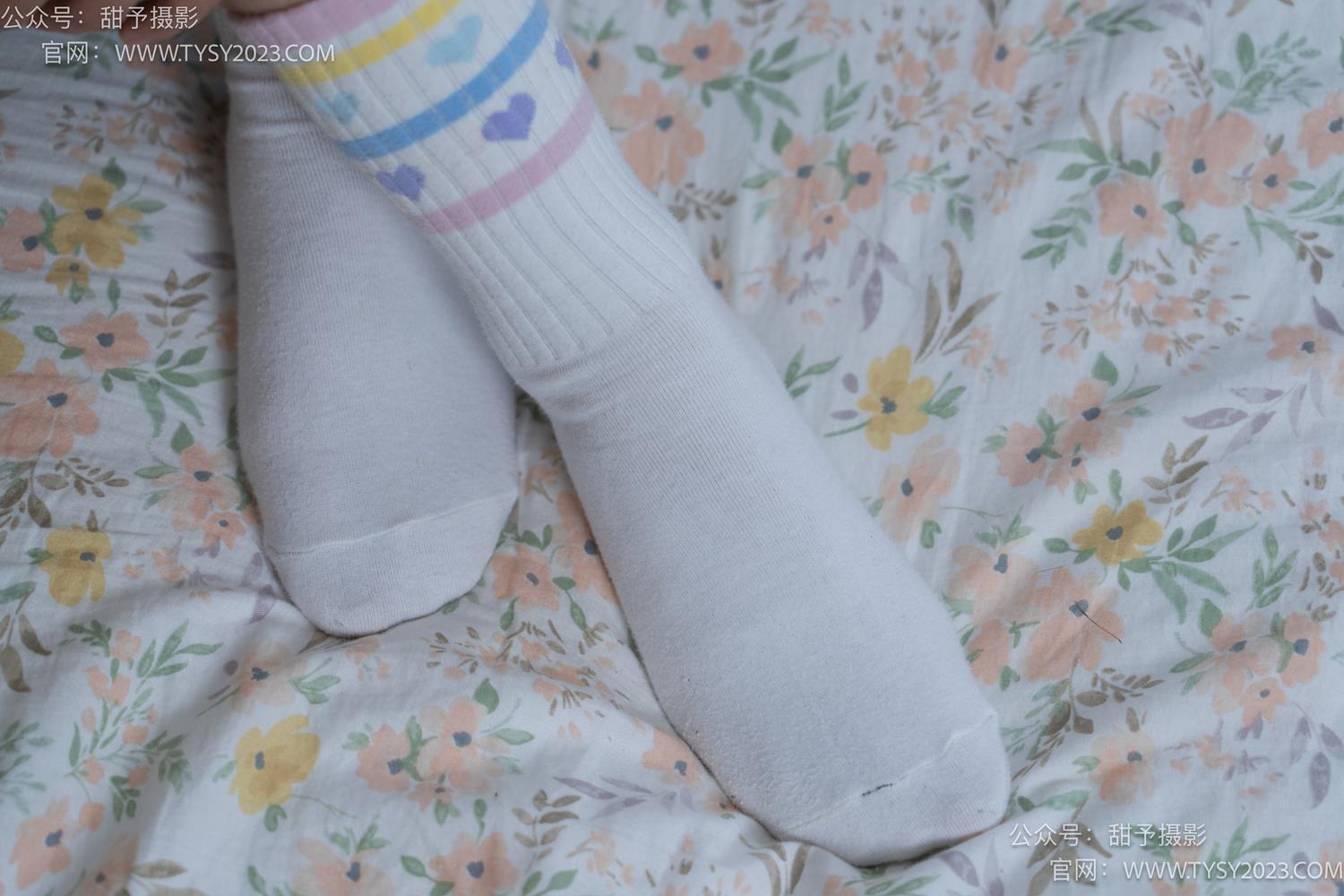 图片[82]-甜予摄影 NO.055 筱筱-板鞋、白棉袜、裸足[116P] – 速更版-美库