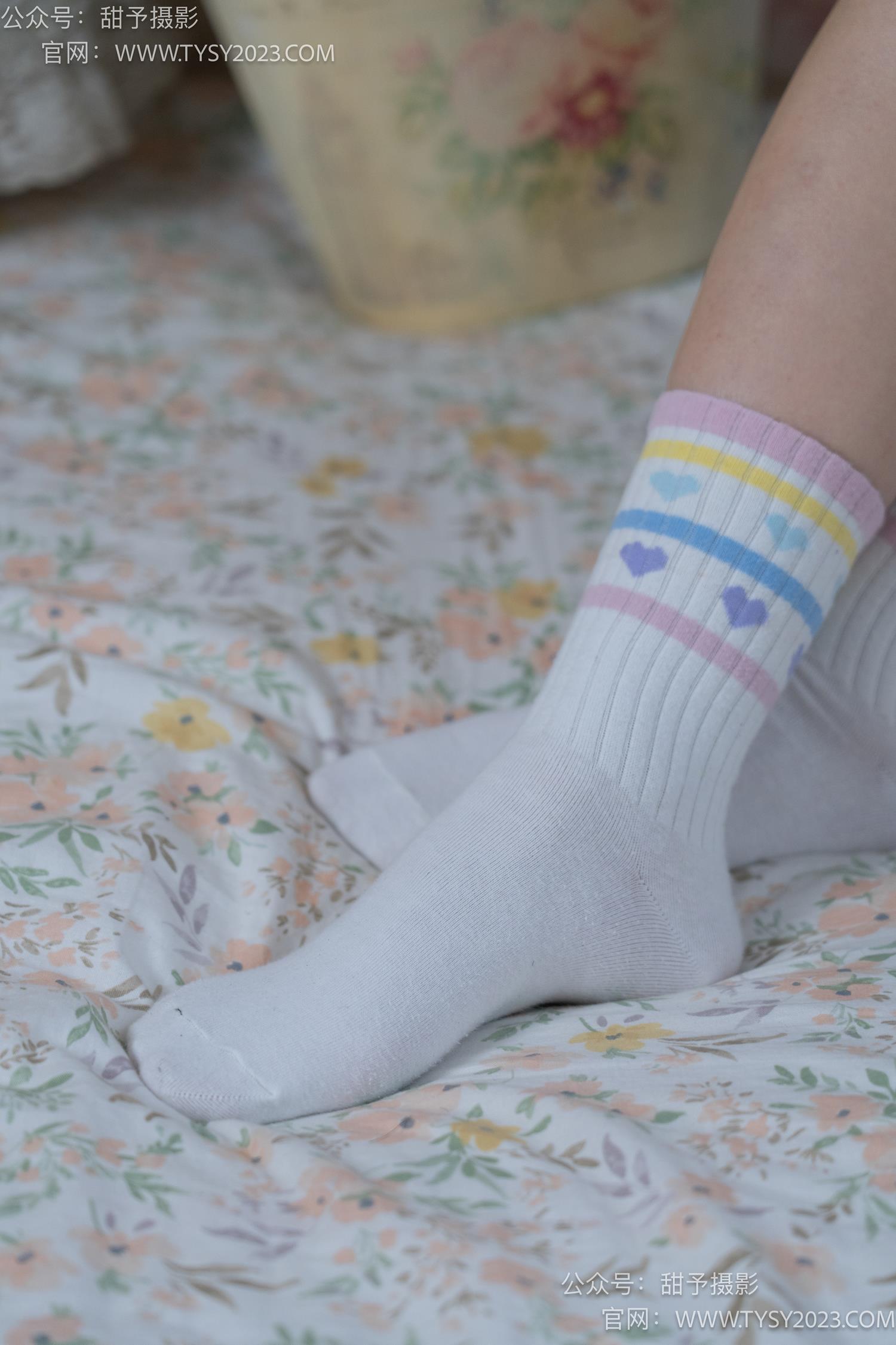 图片[83]-甜予摄影 NO.055 筱筱-板鞋、白棉袜、裸足[116P] – 速更版-美库